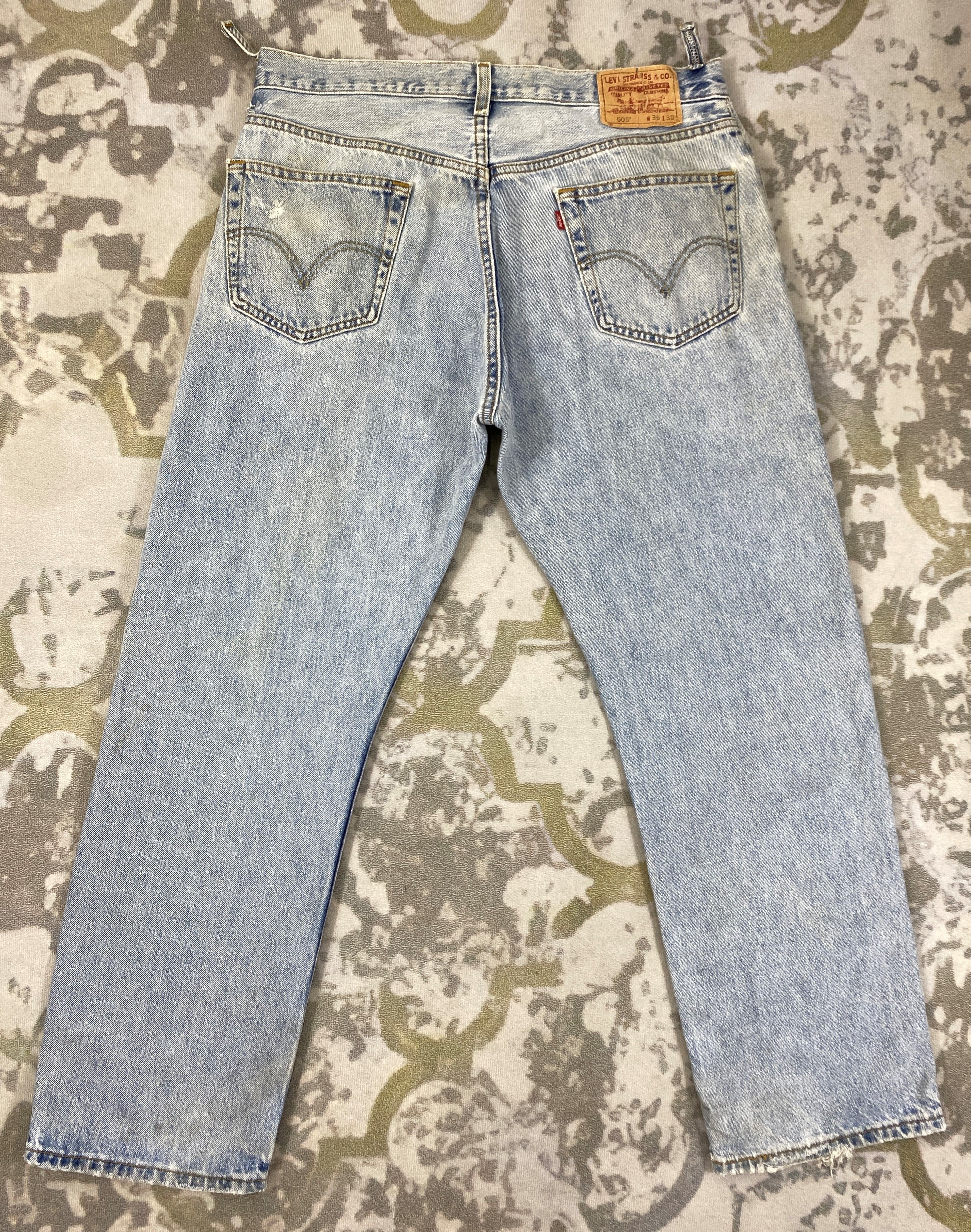 Levi's Light Wash Vintage Levi's 505 Regular Fit Denim 35x29 JN754 Size US 35 - 2 Thumbnail