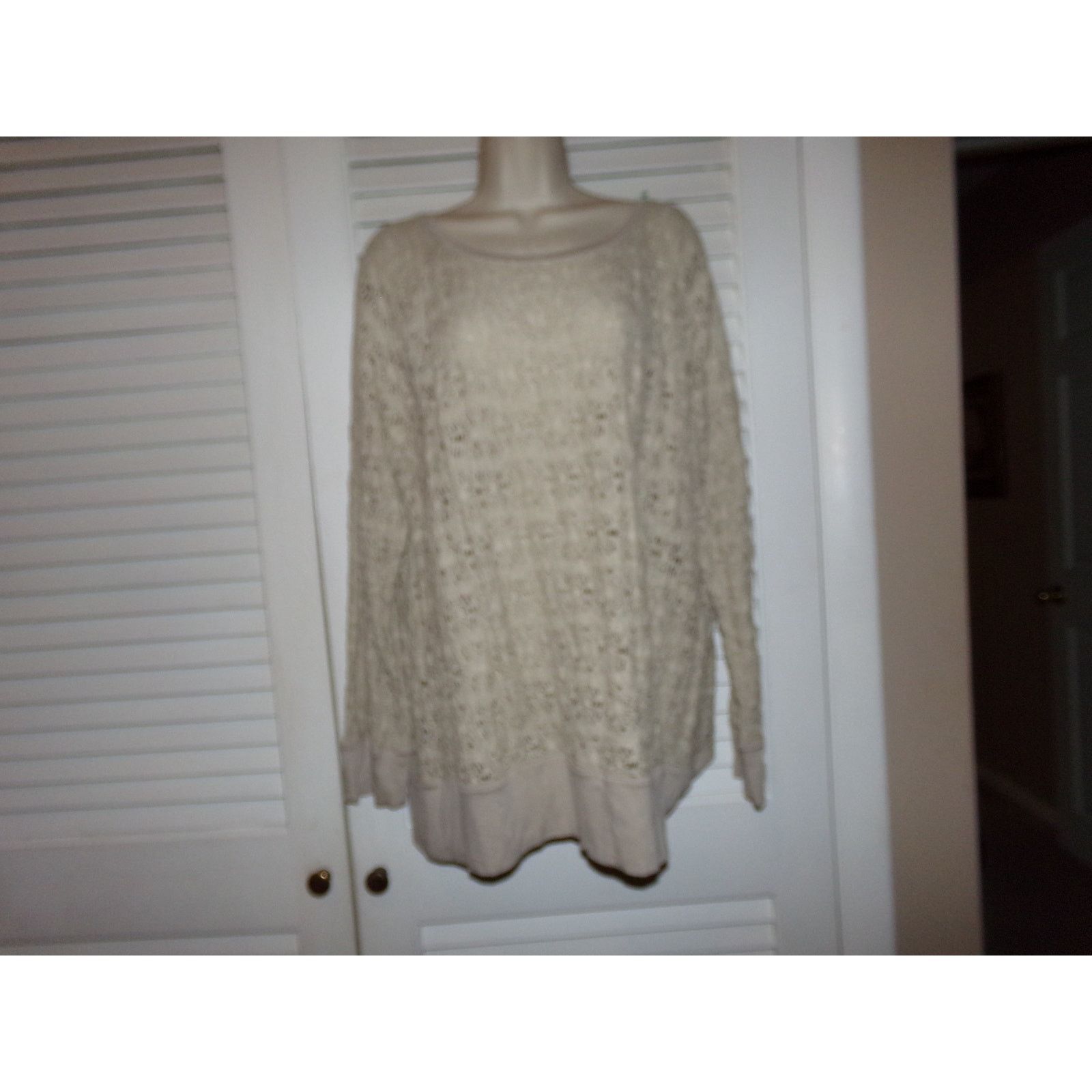 Chicos Chico's open work beige knit top size 3 XL 16 Excellent Size XL / US 12-14 / IT 48-50 - 1 Thumbnail