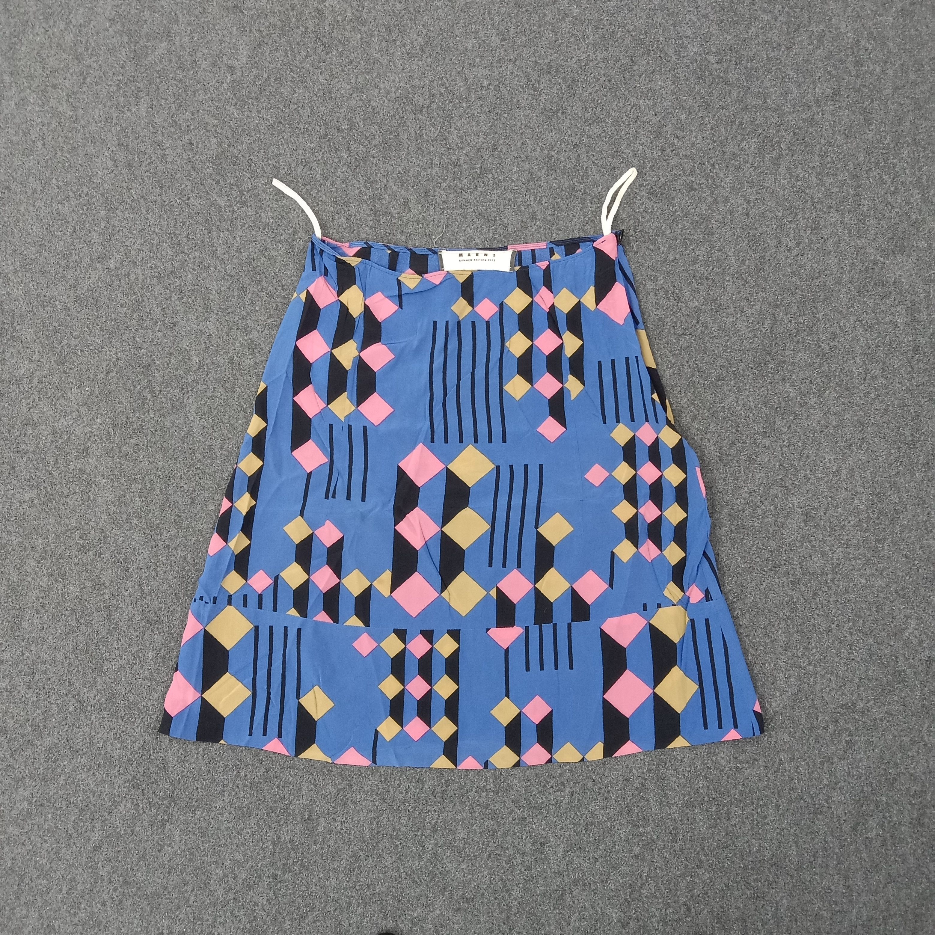 Marni Marni Printed Camisole Blouse Designer Brand C259N14 Size XXS / US 00 / IT 34 - 1 Thumbnail
