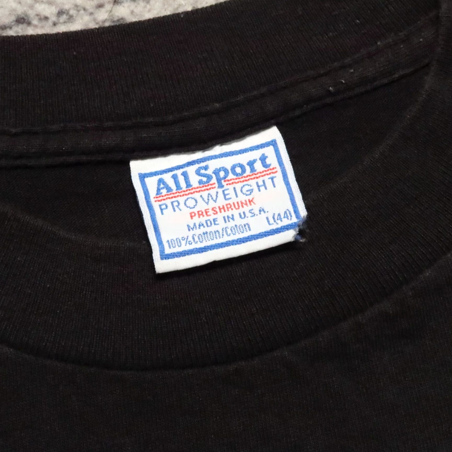 Vintage VINTAGE The African Hellacaust Never Forget Shirt Mens T-Shirt L Black USA Made Size US L / EU 52-54 / 3 - 7 Thumbnail