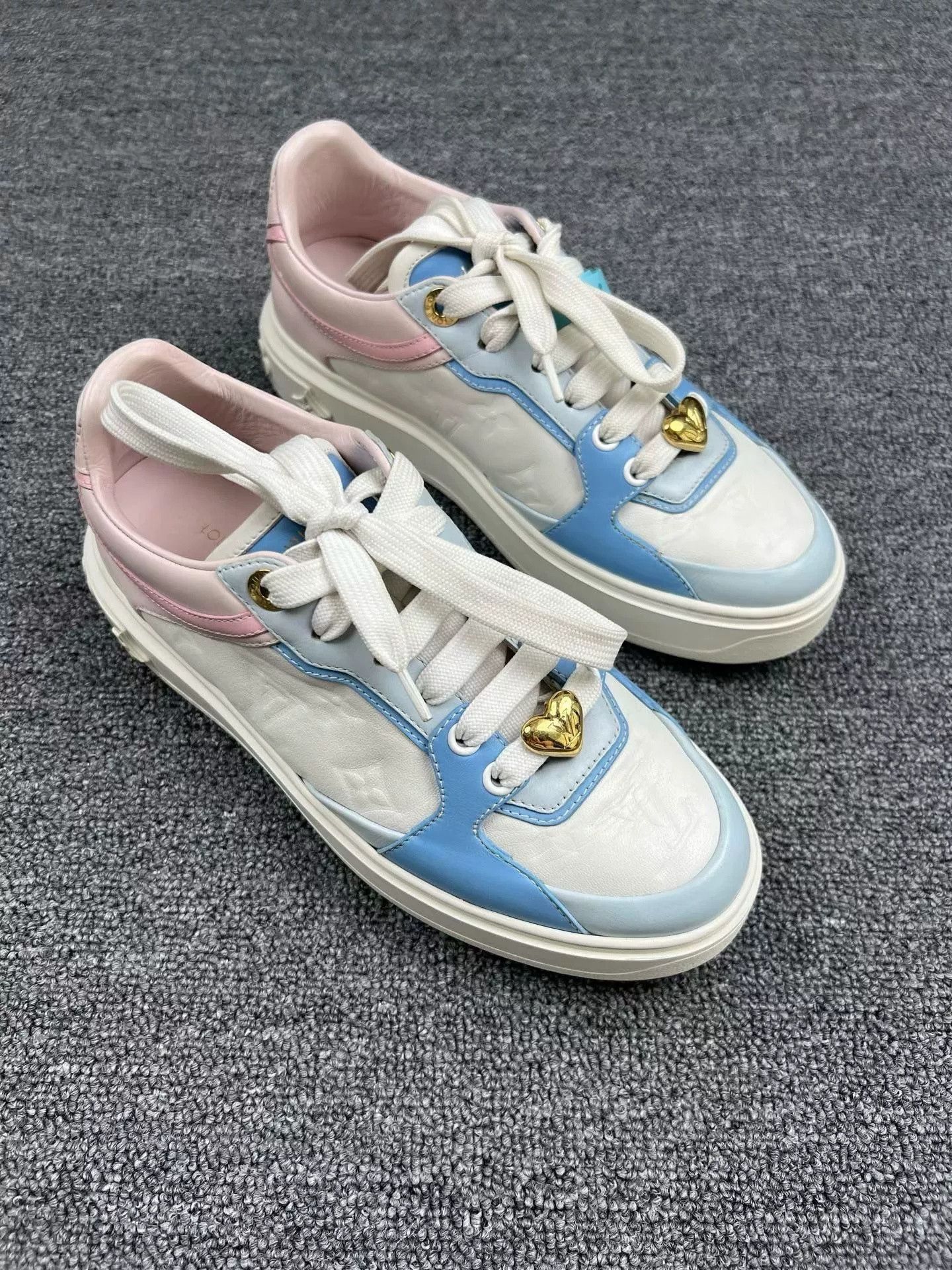Louis Vuitton Louis Vuitton Timeout Blue White Sneakers Size US XXS / EU 40 - 2 Thumbnail
