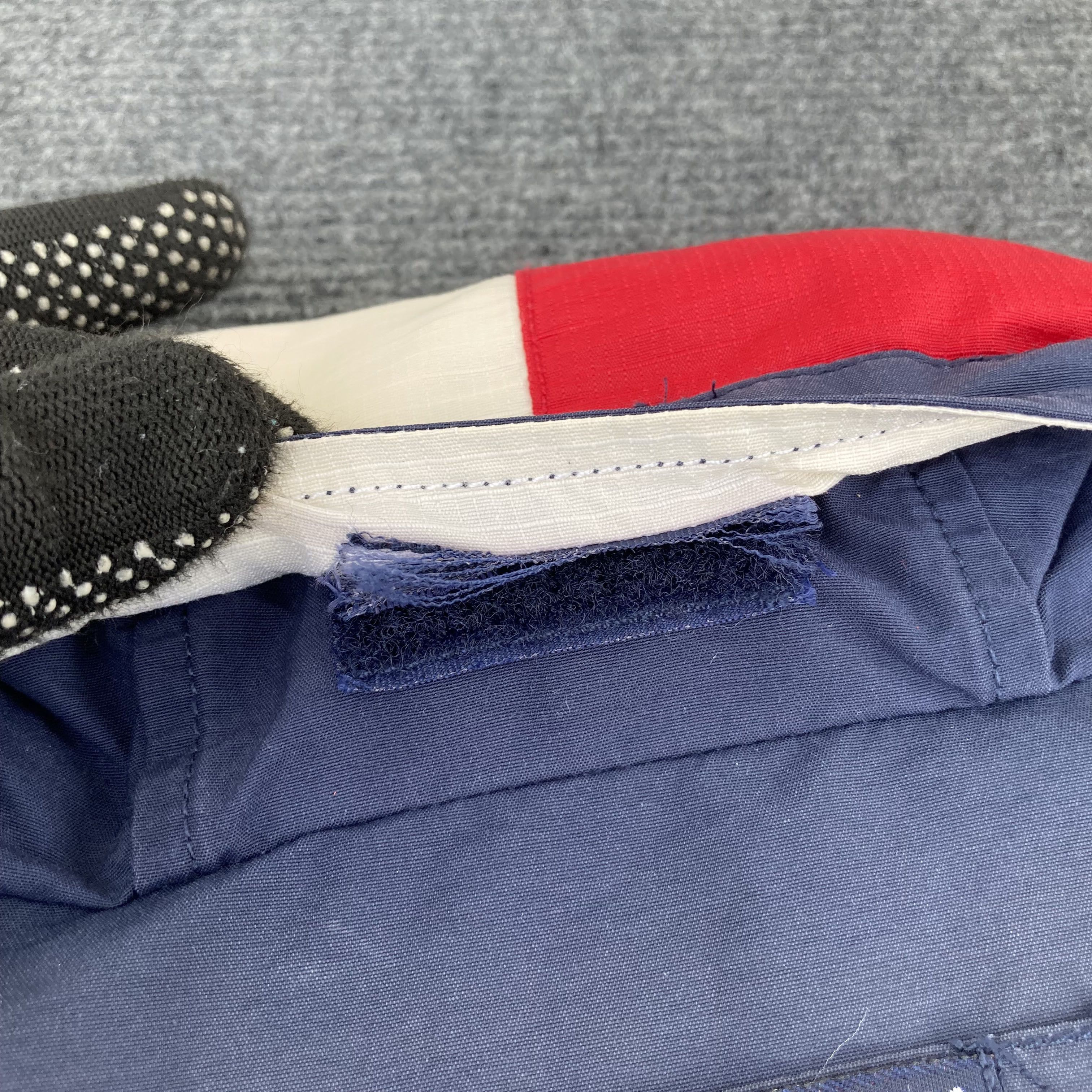 Tommy Hilfiger × Vintage Vtg Tommy hilfiger Hooded 90s Streetwear M Jacket Sweater Size US M / EU 48-50 / 2 - 8 Thumbnail