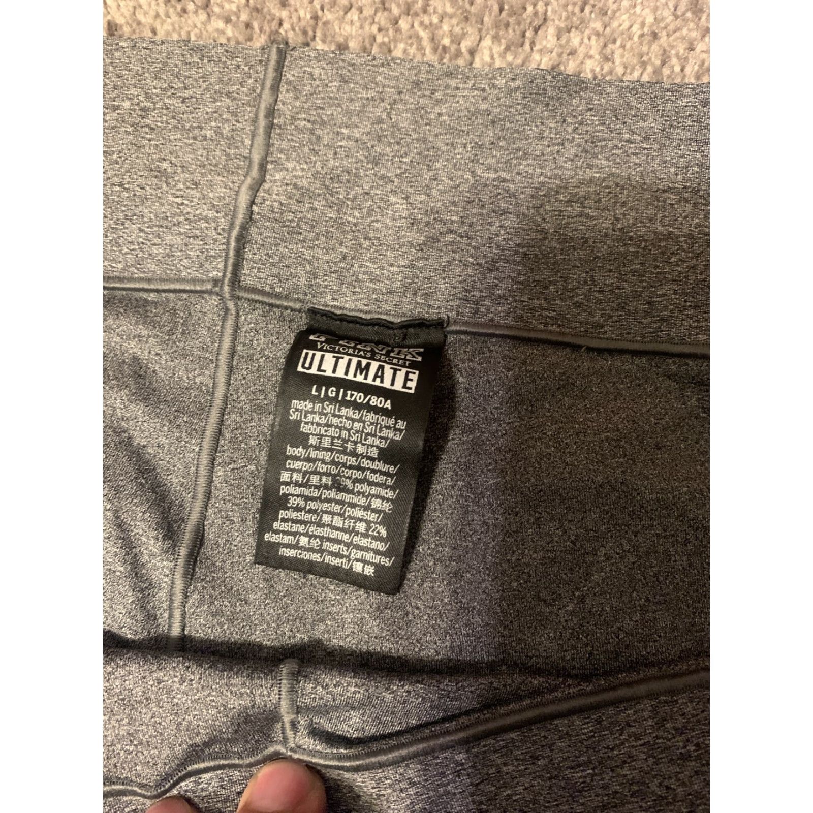 Pinko VICTORIA'S SECRET PINK CAPRI LEGGINGS BLACK LARGE WOMEN ACTIVEWEAR ELASTIC WAIST Size 36" / US 14 / IT 50 - 3 Thumbnail