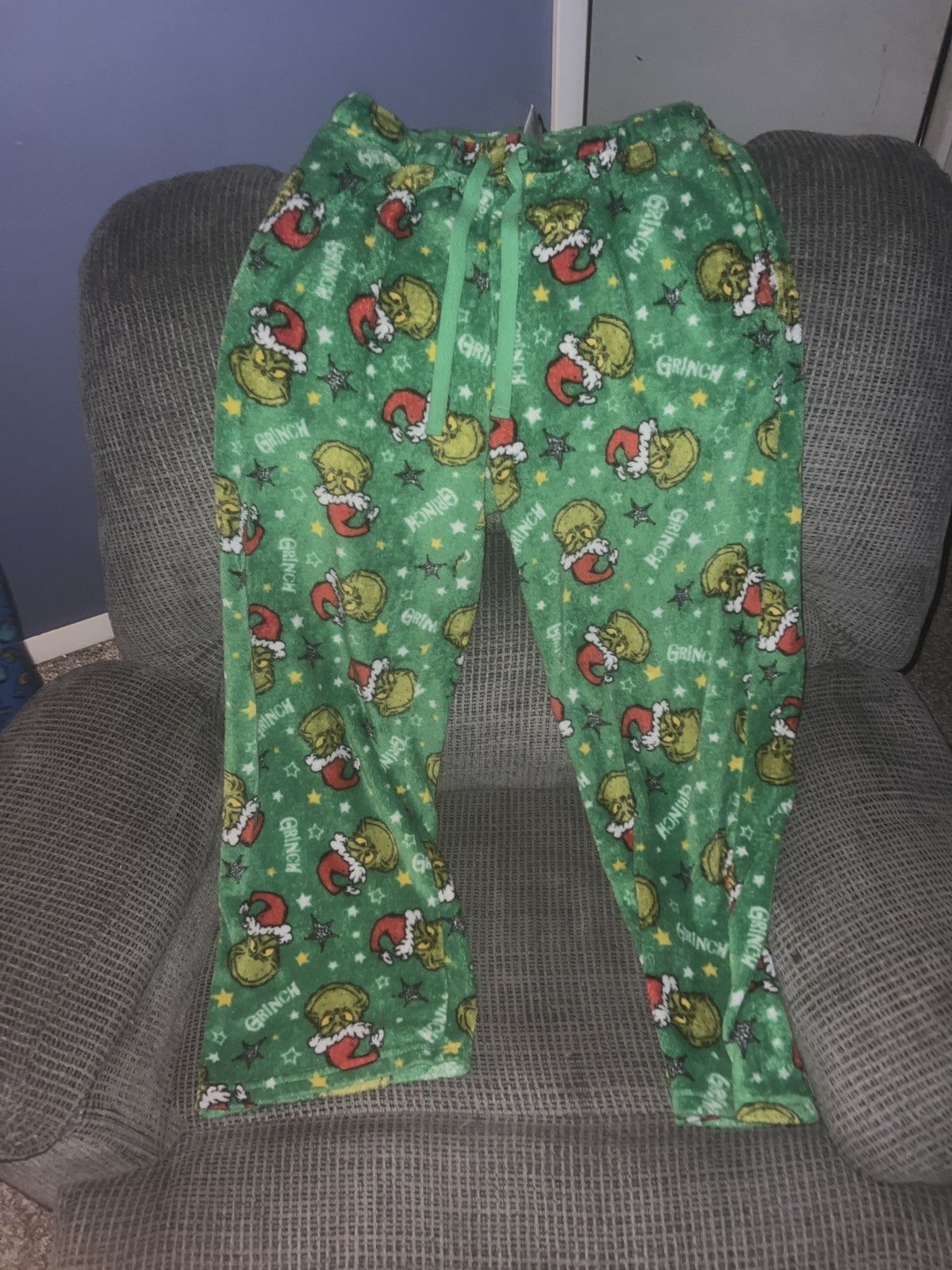 Hypebeast Dr. Seuss’ The Grinch All-Over Pajama Pants Size US 27 - 1 Thumbnail