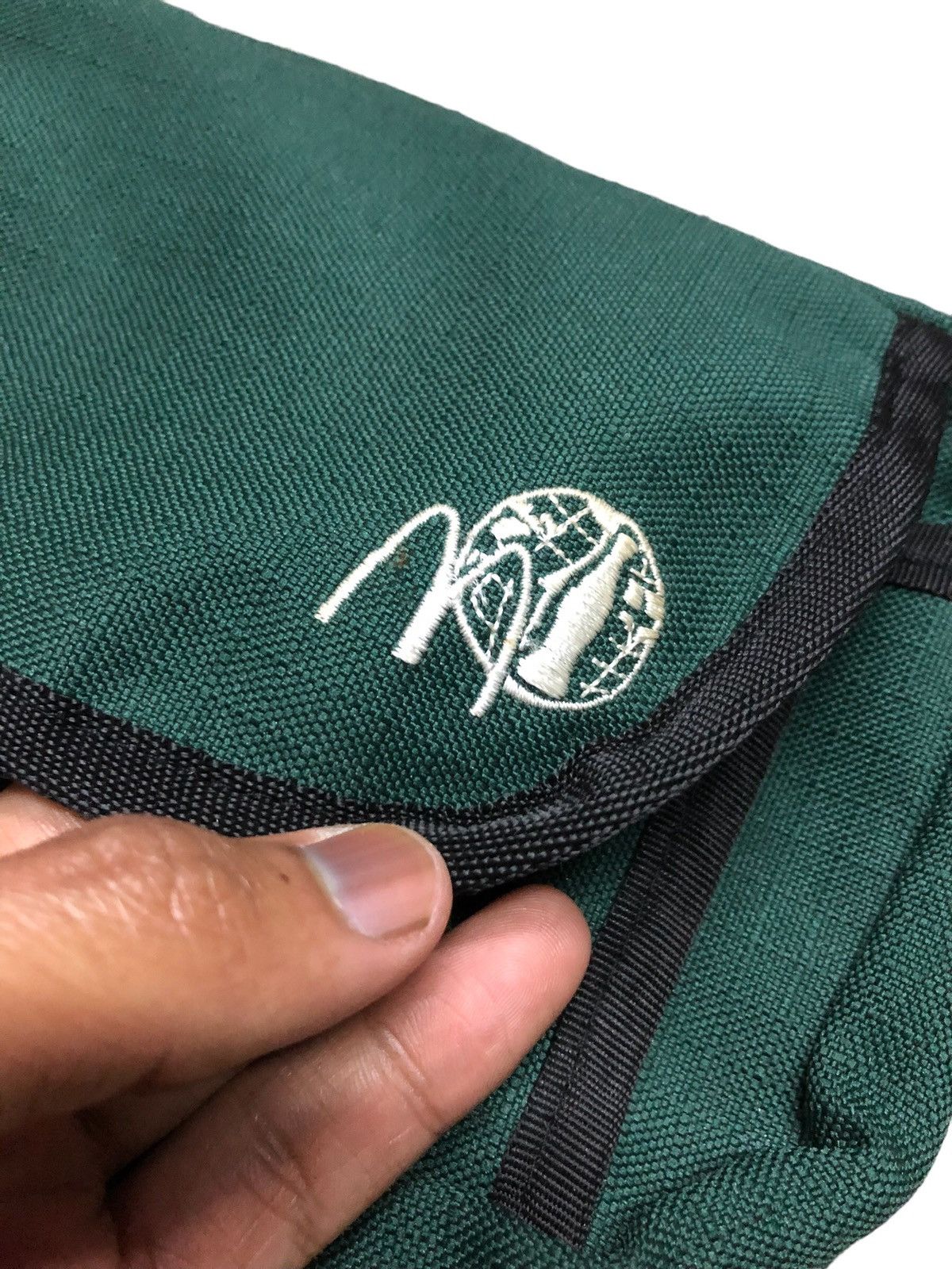 Coca Cola × Coleman COCA COLA X COLEMAN X MCDONALD SLINGBAG Size ONE SIZE - 7 Thumbnail