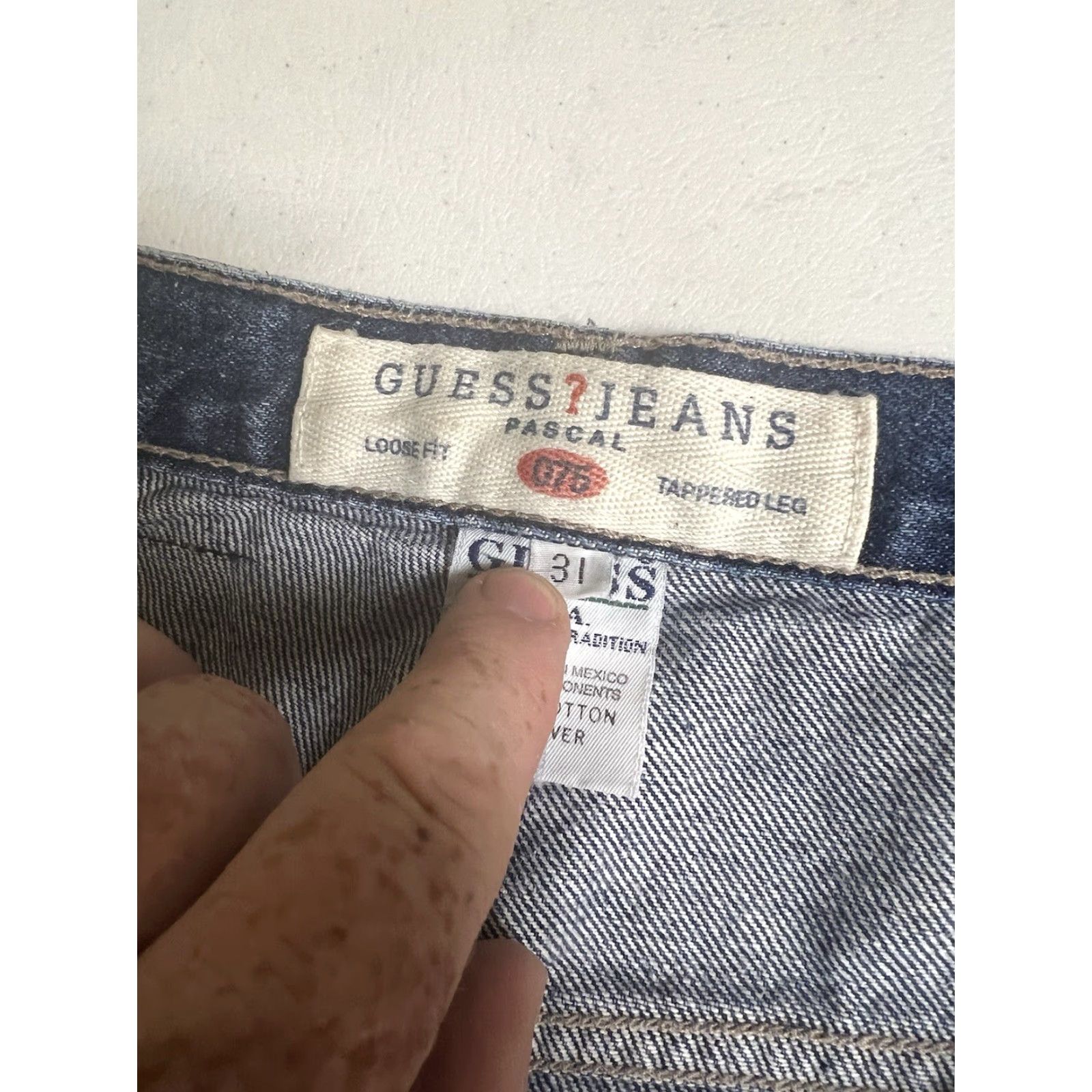 Guess VINTAGE Guess Jeans Mens 31x31 Tapered Cotton Blue Denim 10075-30 7 Pocket Jeans Size US 31 - 6 Thumbnail