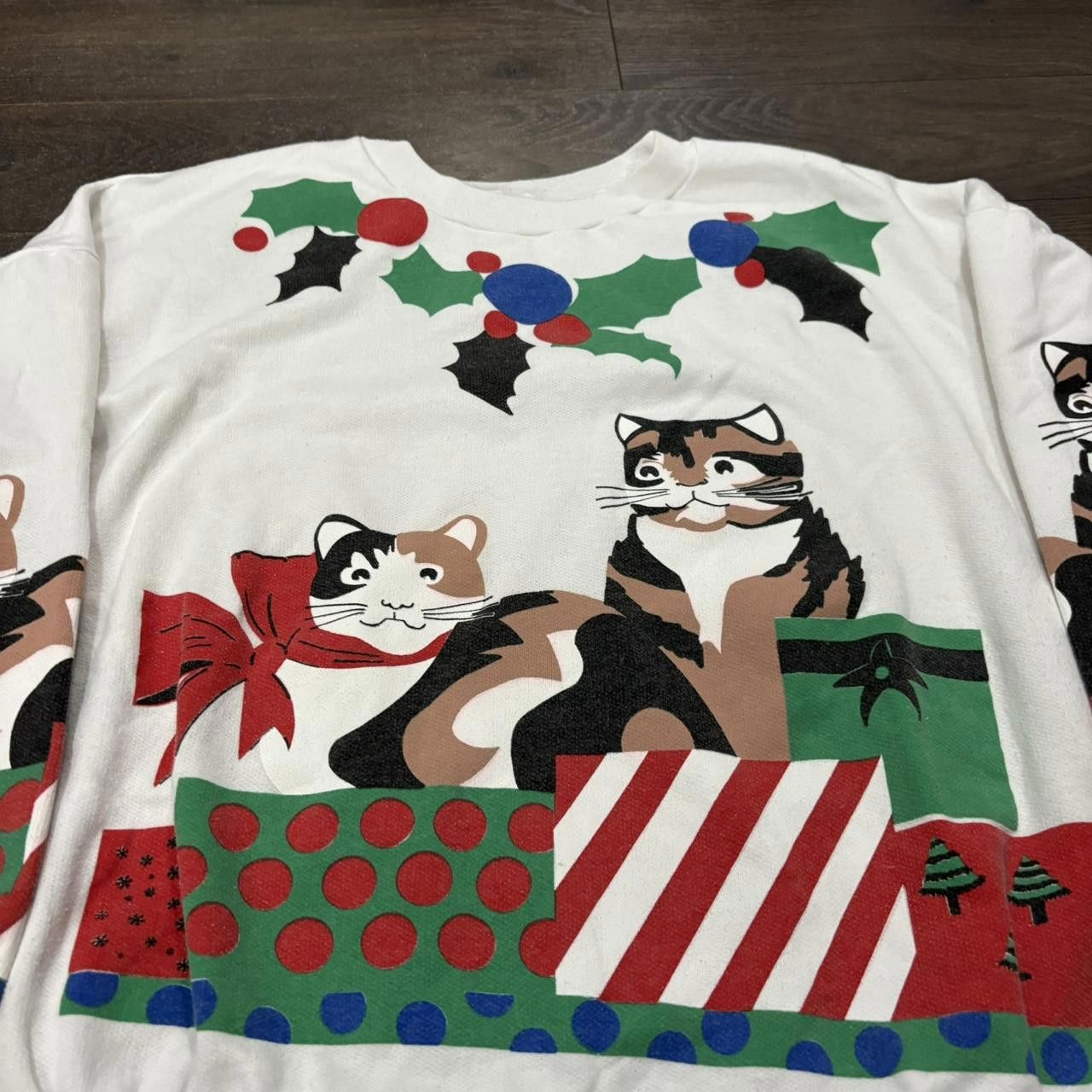 Designer vintage Christmas cats crewneck sweatshirt S/M 90s Size US M / EU 48-50 / 2 - 1 Thumbnail