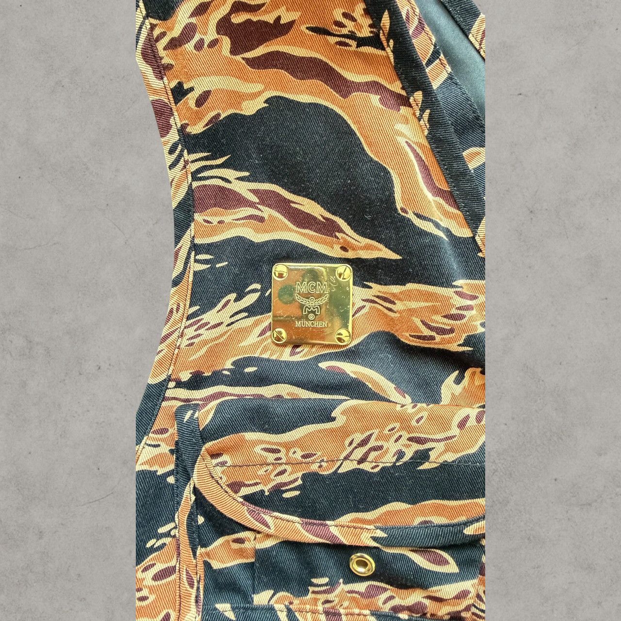 MCM MCM x Phenomenon Orange Black Tactical Camo Vest Sz L Size US L / EU 52-54 / 3 - 3 Thumbnail