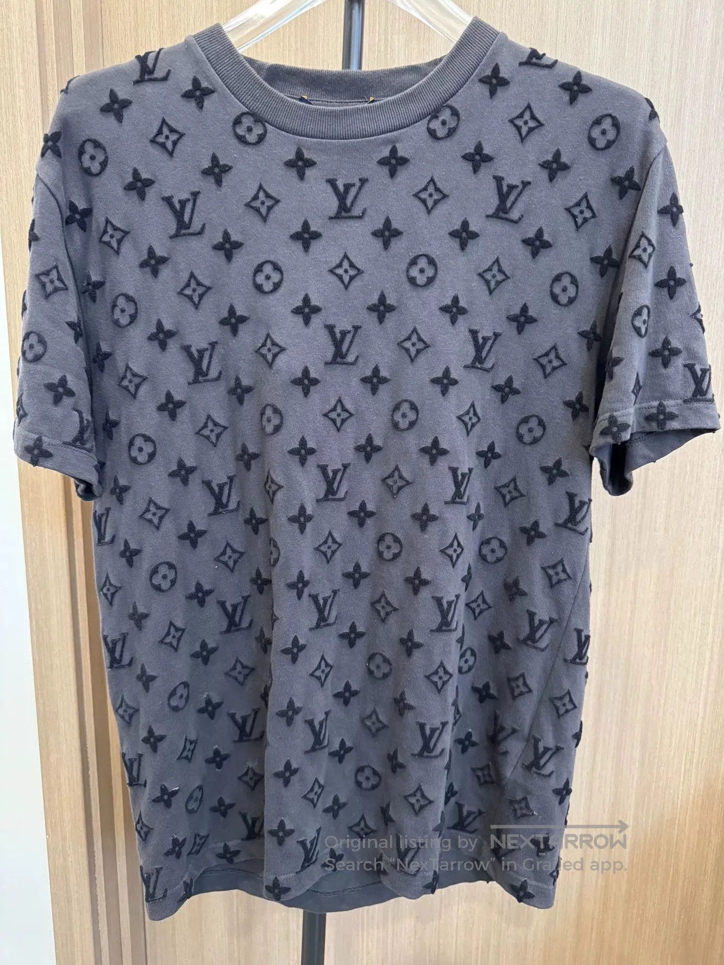 Louis Vuitton Louis Vuitton Black Logo Short Sleeve Shirt. Size US M / EU 48-50 / 2 - 1 Thumbnail
