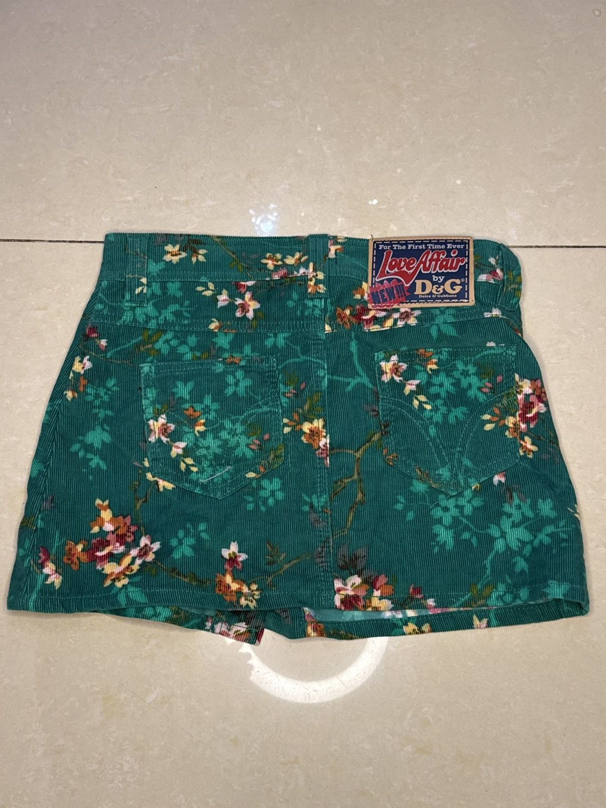 Dolce & Gabbana Vintage Dolce & Gabbana Skirt Size 27" / US 4 / IT 40 - 2 Thumbnail