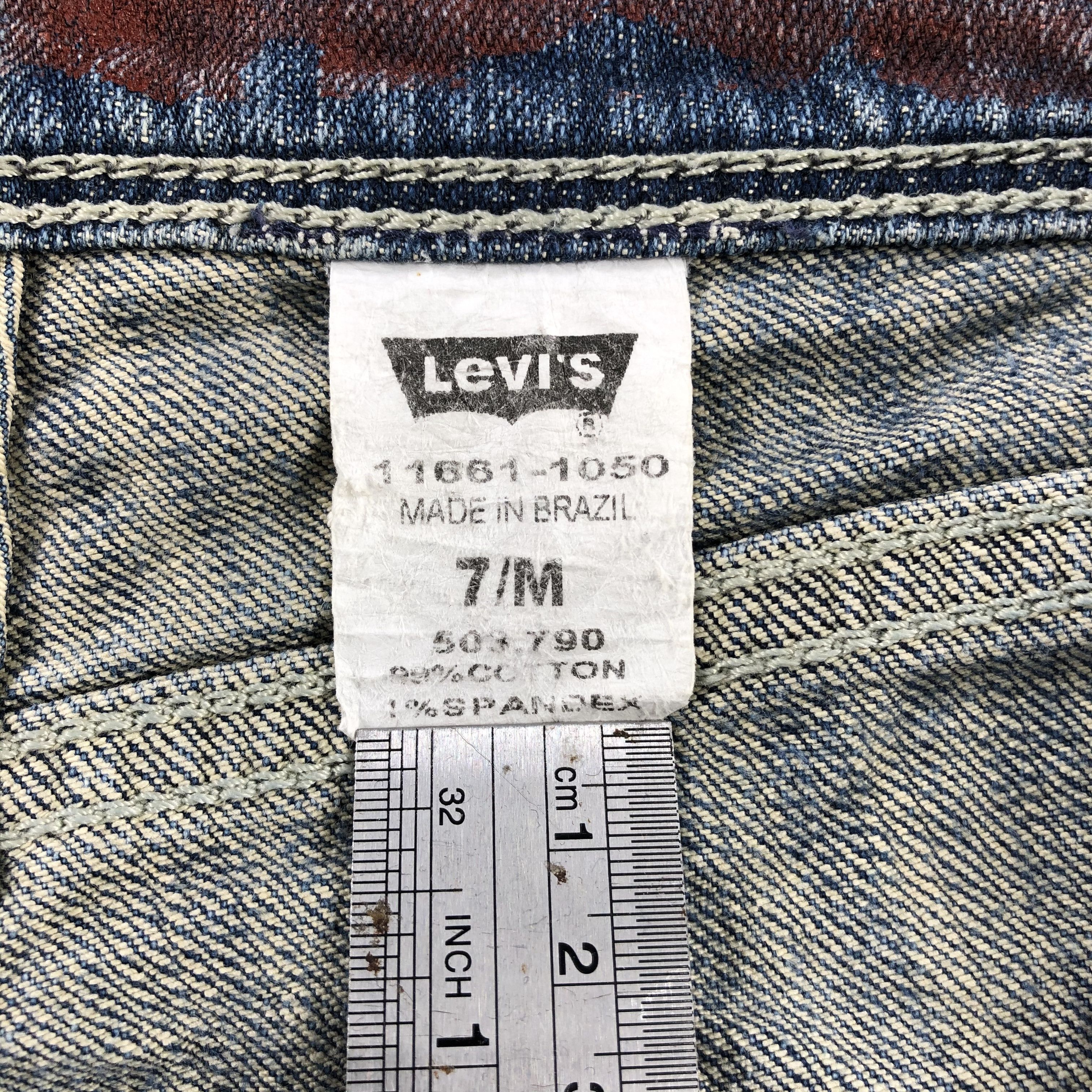 Levi's Vintage Blue Wash Levis Jeans-J2030 Size US 33 - 15 Thumbnail