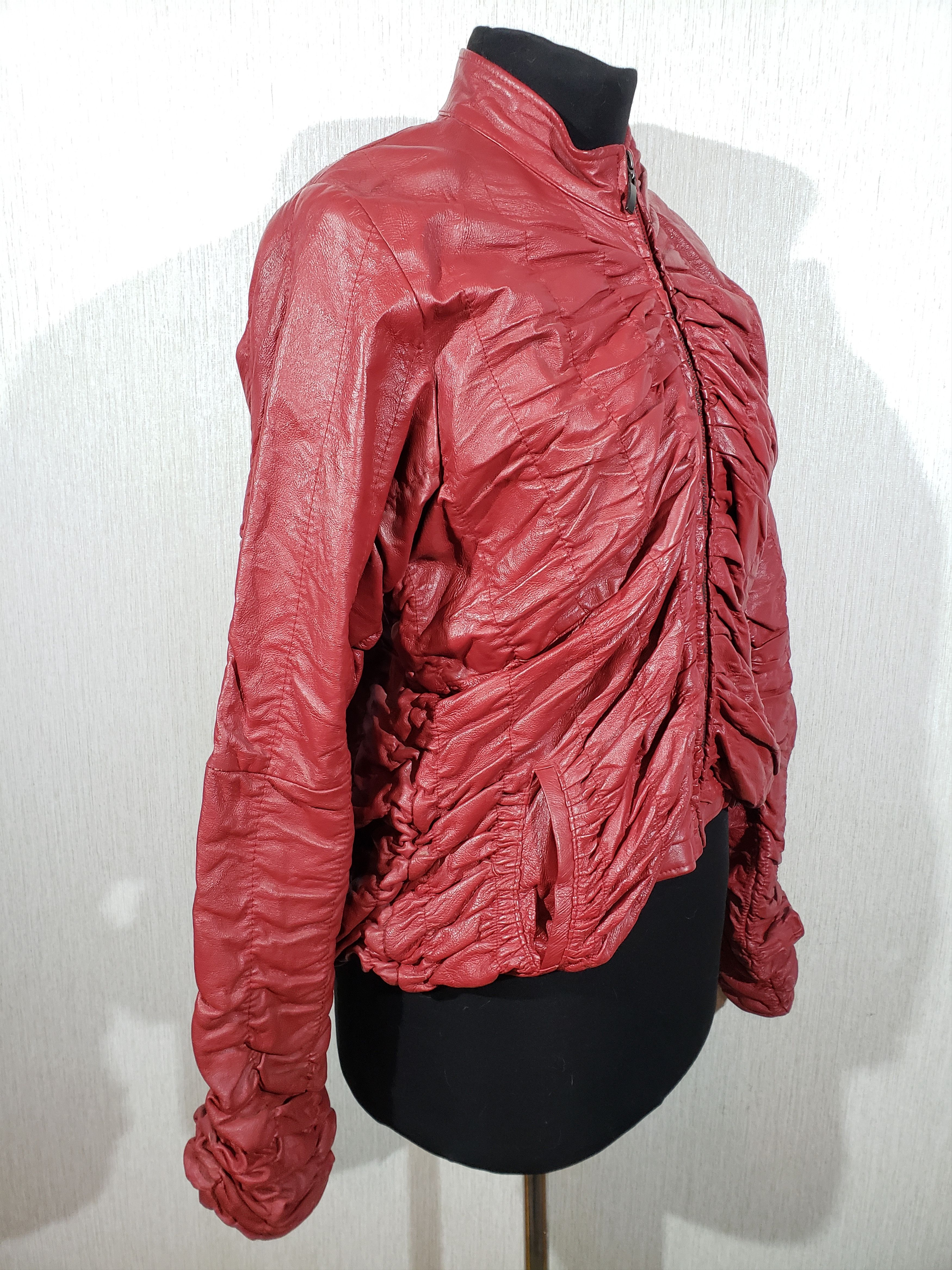 Uniqlo Women's burgundy leather jacket with a metal zipper. Size XXL / US 16-18 / IT 52-54 - 2 Thumbnail