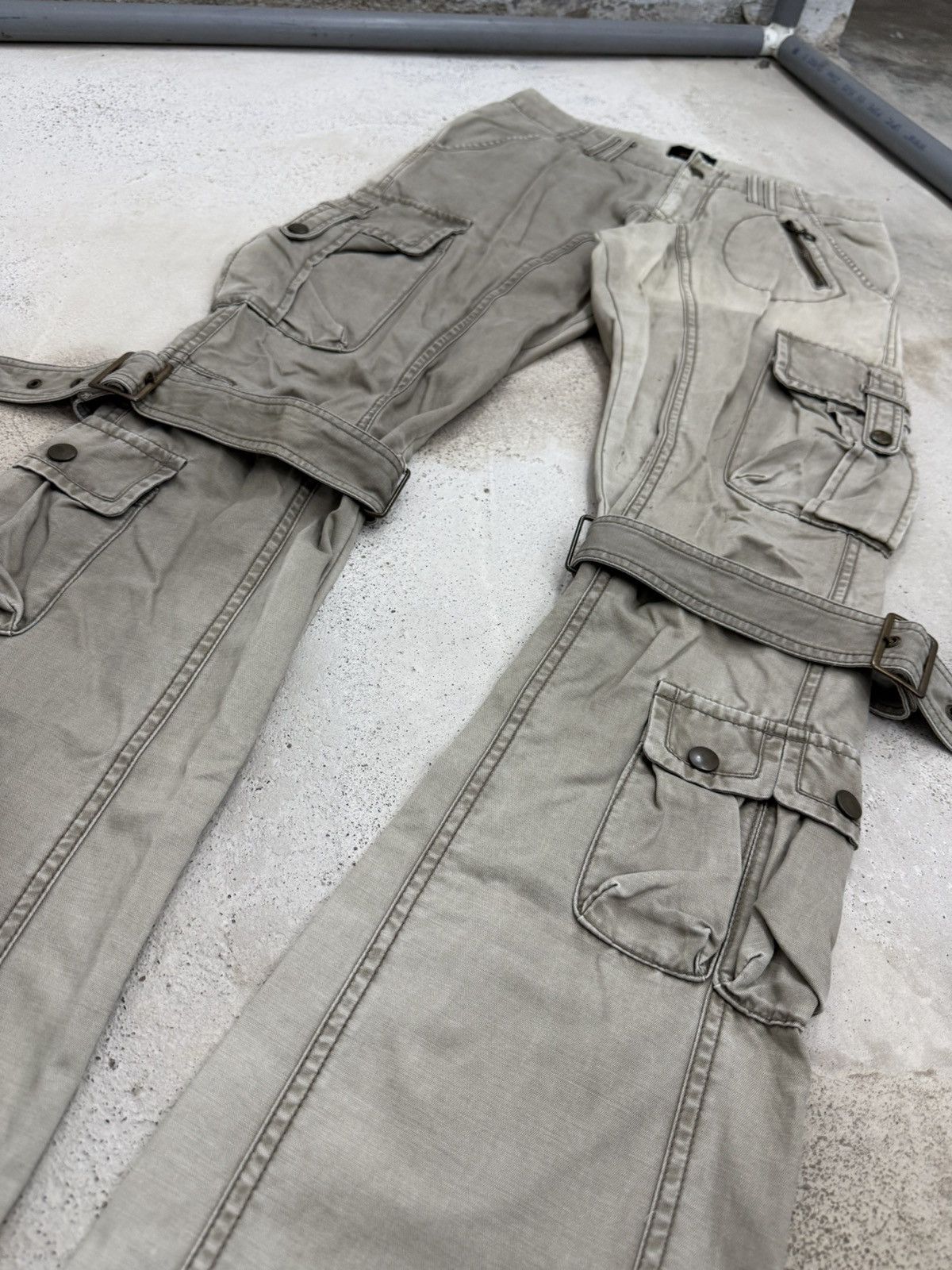 Issey Miyake × Tete Homme Tete Homme Japan Two Tones Faded Bondage Cargo Flared Pants Size US 30 / EU 46 - 11 Thumbnail