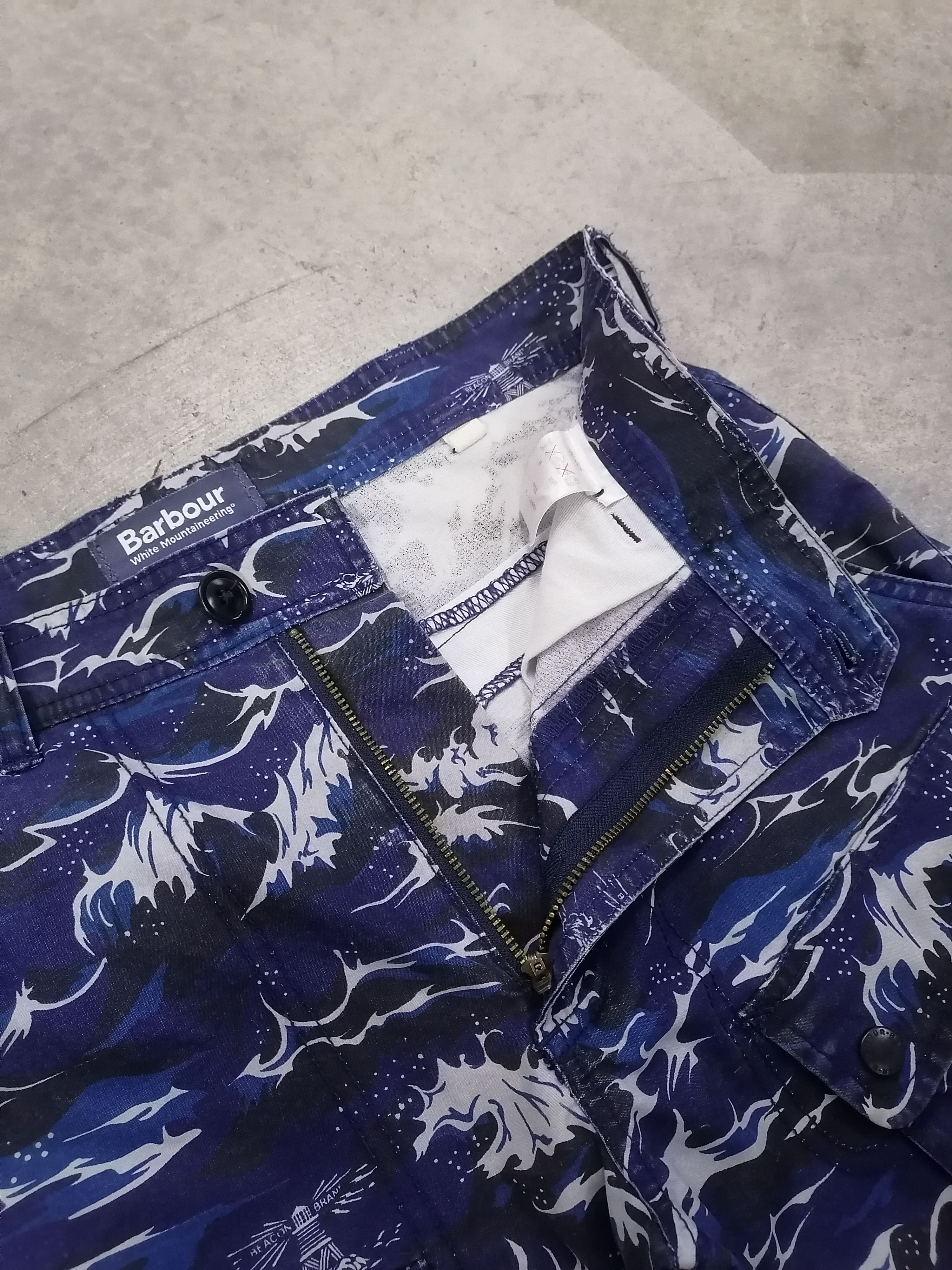 Barbour Barbour x White Mountaineering Cargo Short Wave Print Size US 31 - 5 Thumbnail