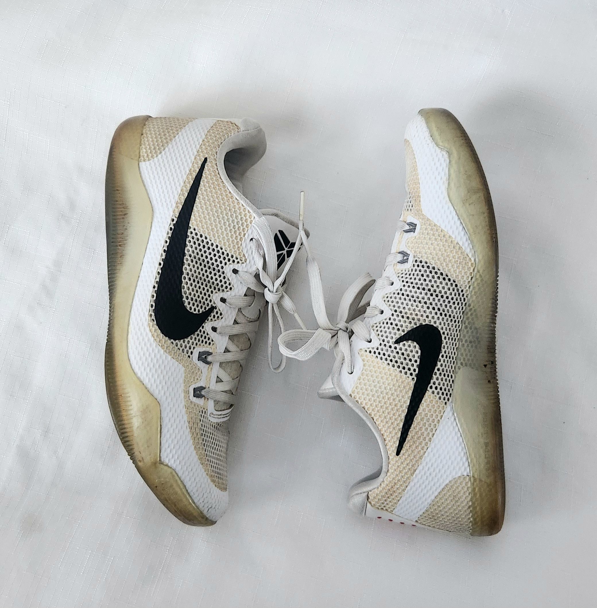 Nike Nike 836183-100 Kobe 11 Fundamental white Low EM Basketball Size US 9 / EU 42 - 5 Thumbnail