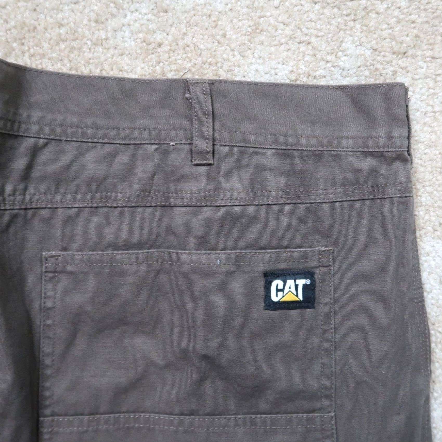 Vintage VINTAGE CAT Carpenter Shorts Mens 40 Brown Canvas Workwear Bermuda 5-Pocket Design Regular Mid Rise Jeans Style Workwear Mens Brown Canvas Shorts Size US 40 / EU 56 - 4 Thumbnail