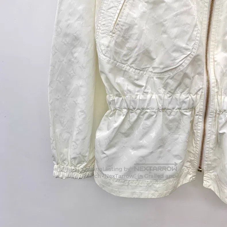 Louis Vuitton Louis Vuitton 25 beige logo dark print full-print hooded d Size XS / US 0-2 / IT 36-38 - 4 Thumbnail