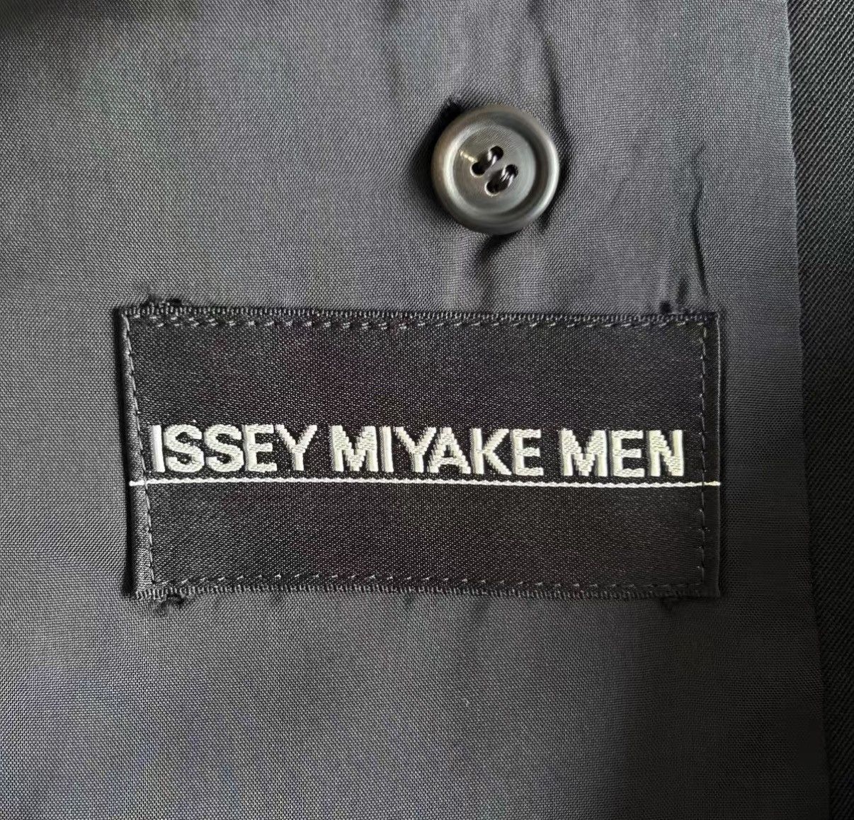 Issey Miyake Issey Miyake Men 88aw Hidden Button Wool Blazer K4 Size US L / EU 52-54 / 3 - 5 Thumbnail