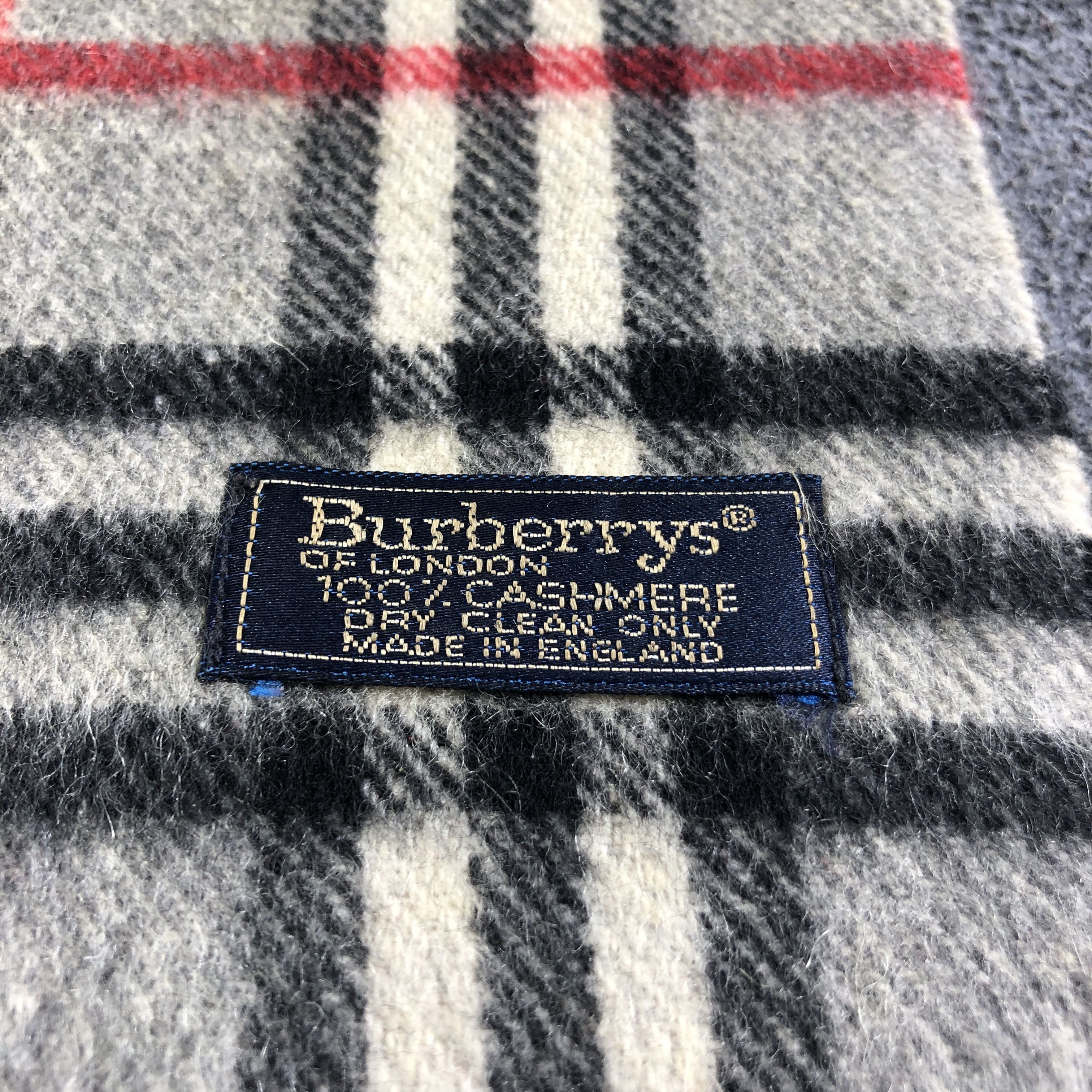 Burberry Burberrys Nova Check Cashmere Scarf Muffler V2634 Size ONE SIZE - 4 Thumbnail