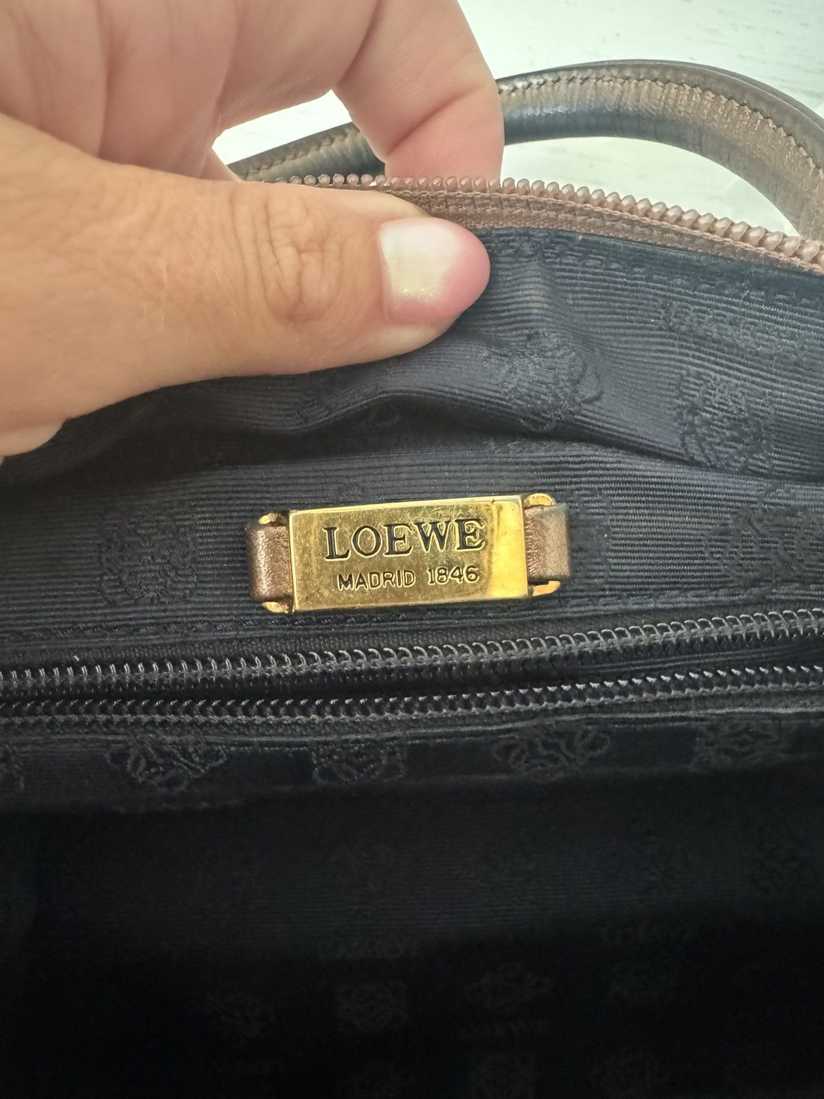 Loewe Loewe Mini Top Handle Bag – Bronze leather Size ONE SIZE - 13 Thumbnail