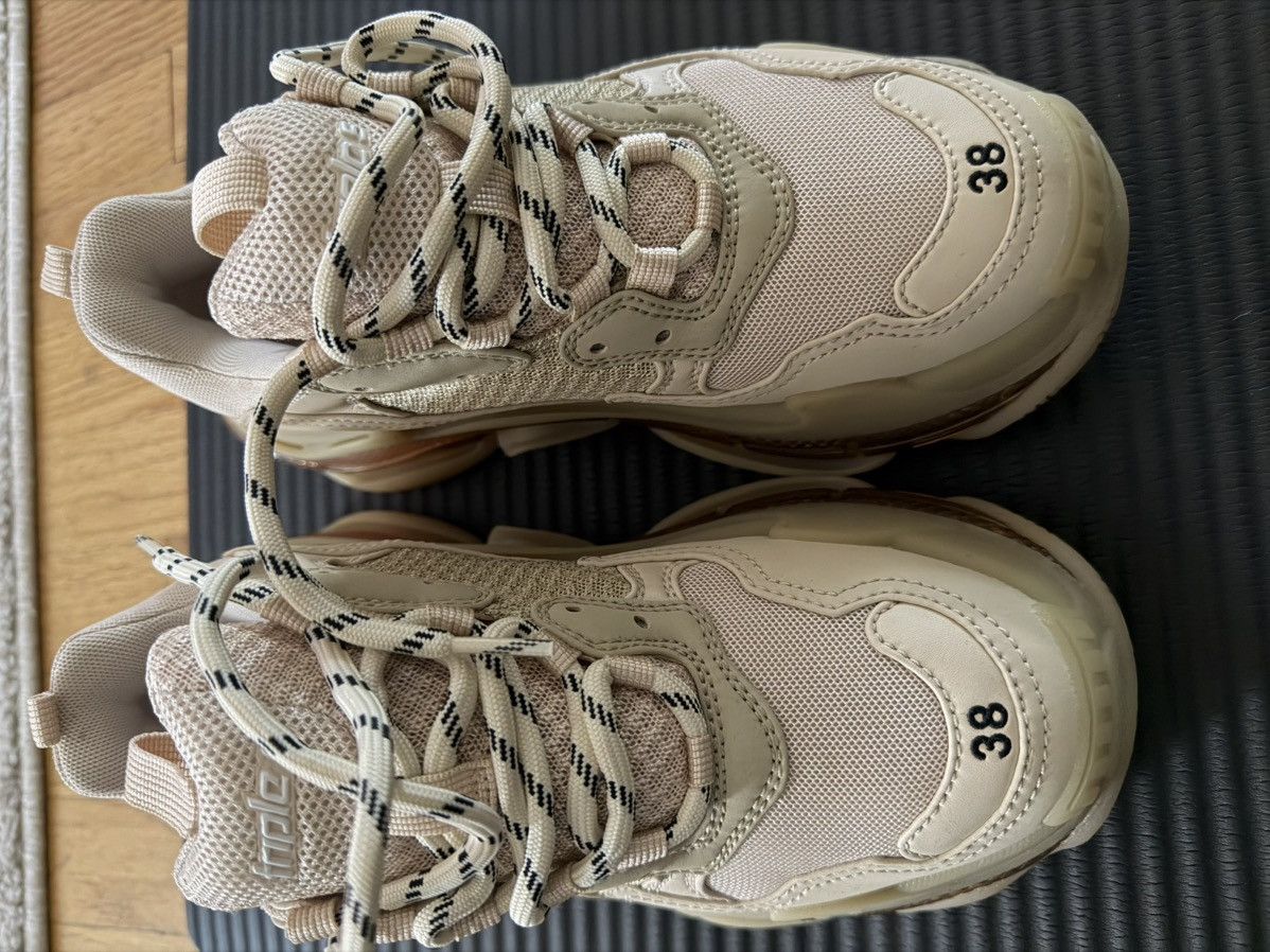 Balenciaga Triple S Beige Size US 8 / IT 38 - 6 Thumbnail