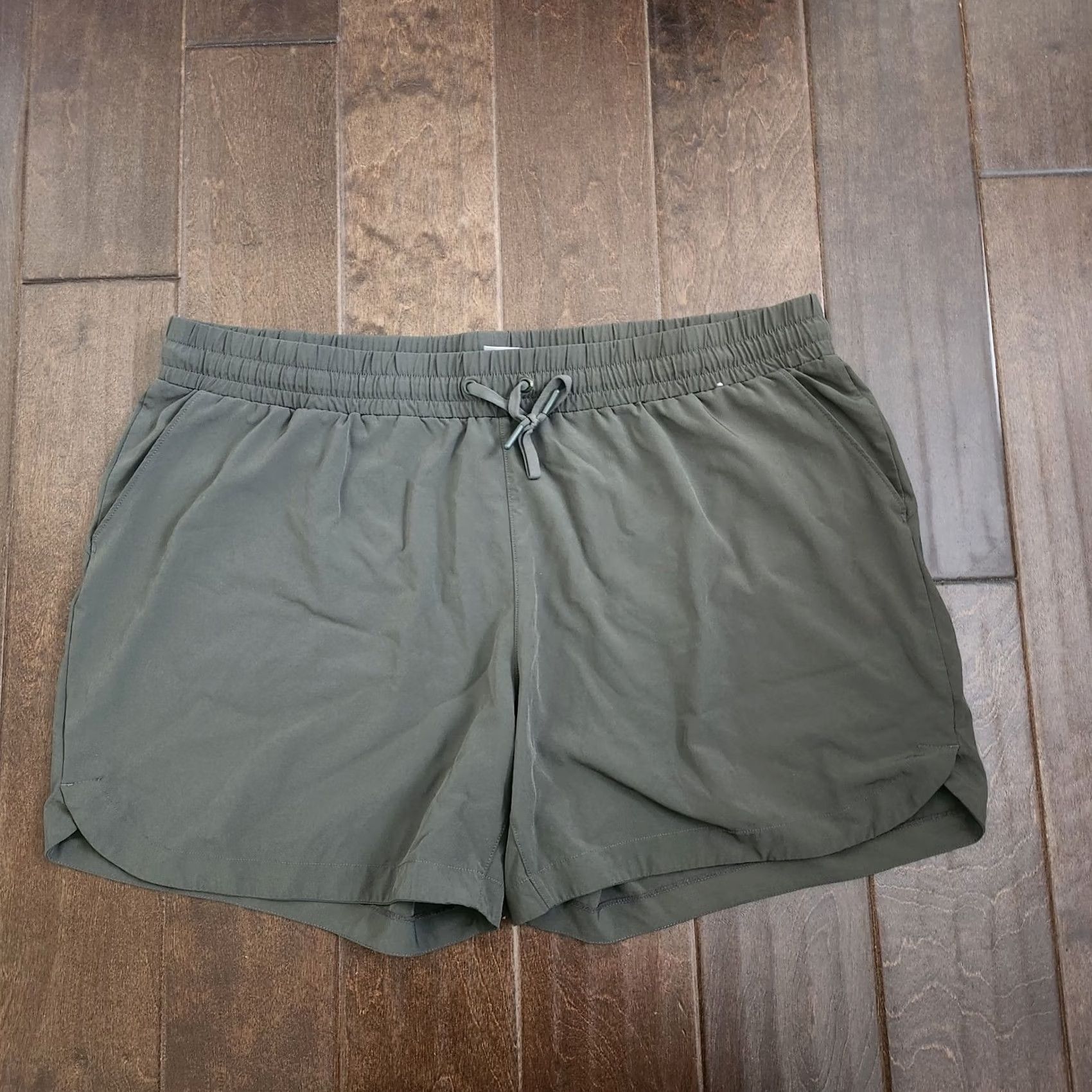 Olive VINTAGE? No. Size US 39 - 2 Thumbnail