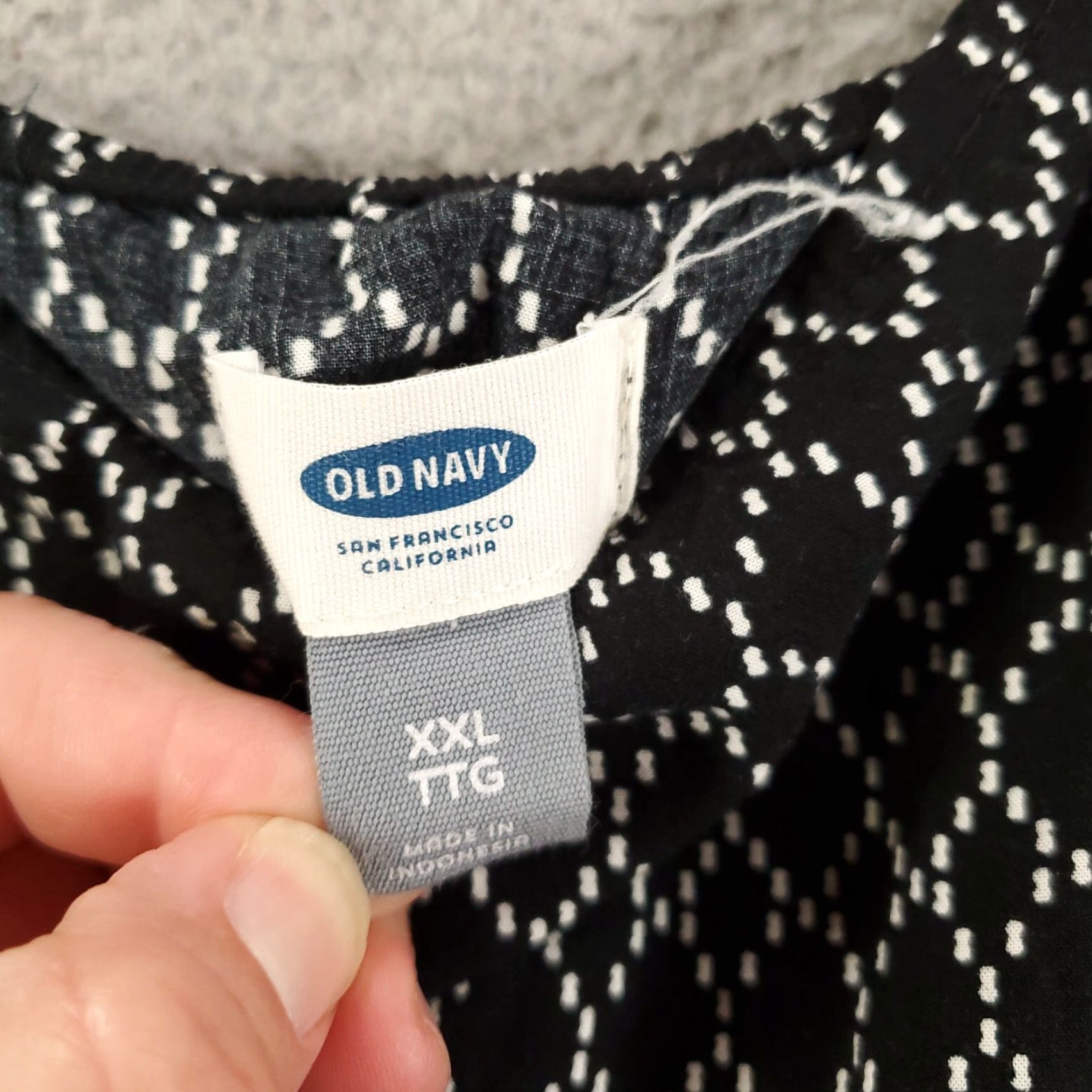 Old Navy Womens Old Navy Camisole Dress 2XL Black White Sleeveless V-Neck Pullover Geometric Mini Tank Dress Fashion Slip Dress Beach Reg 2XL Womens Size XXL / US 16-18 / IT 52-54 - 7 Thumbnail