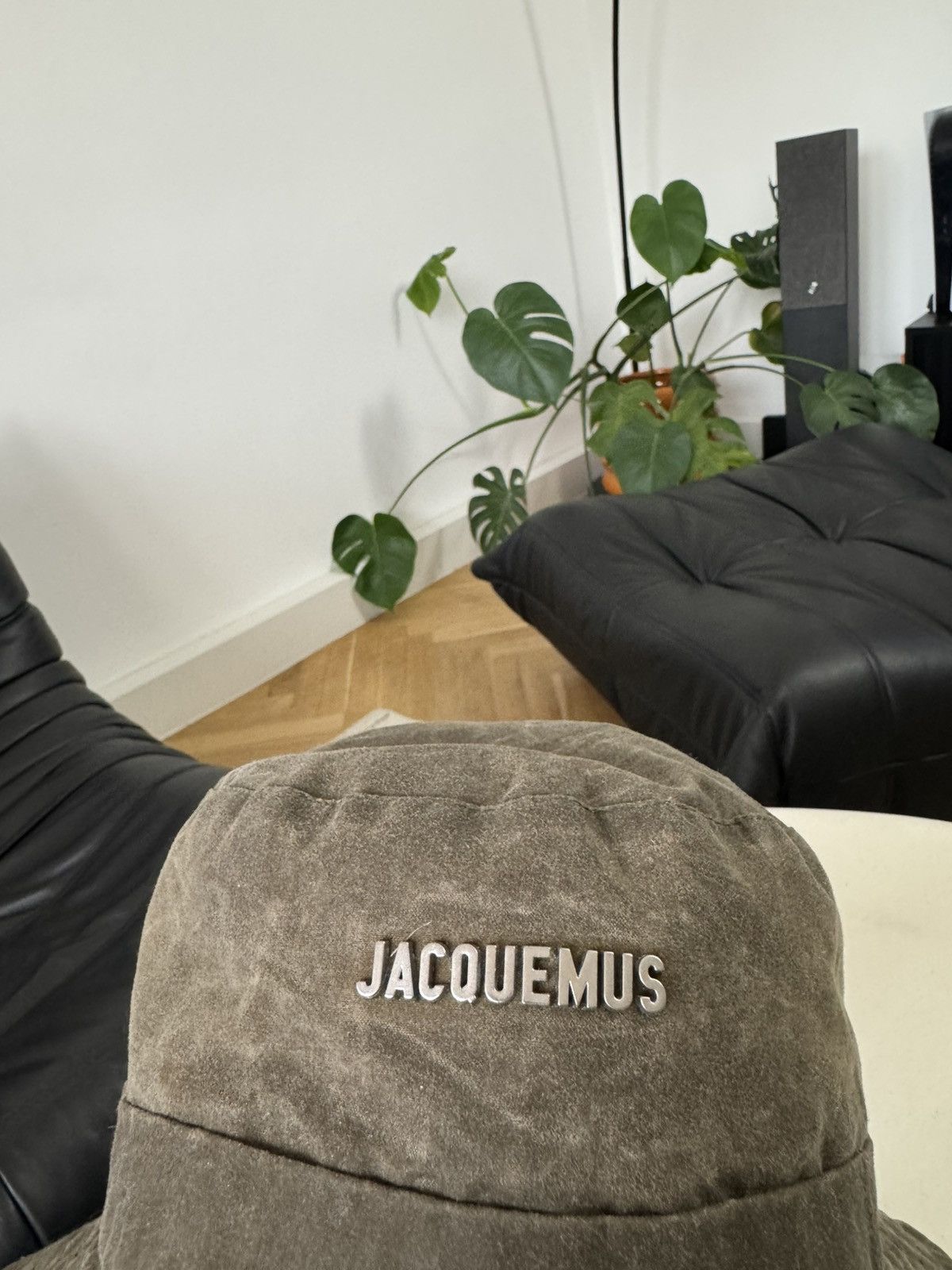 Jacquemus Jacquemus Bucket hat Waxed Army Rare Designer Size ONE SIZE - 3 Thumbnail