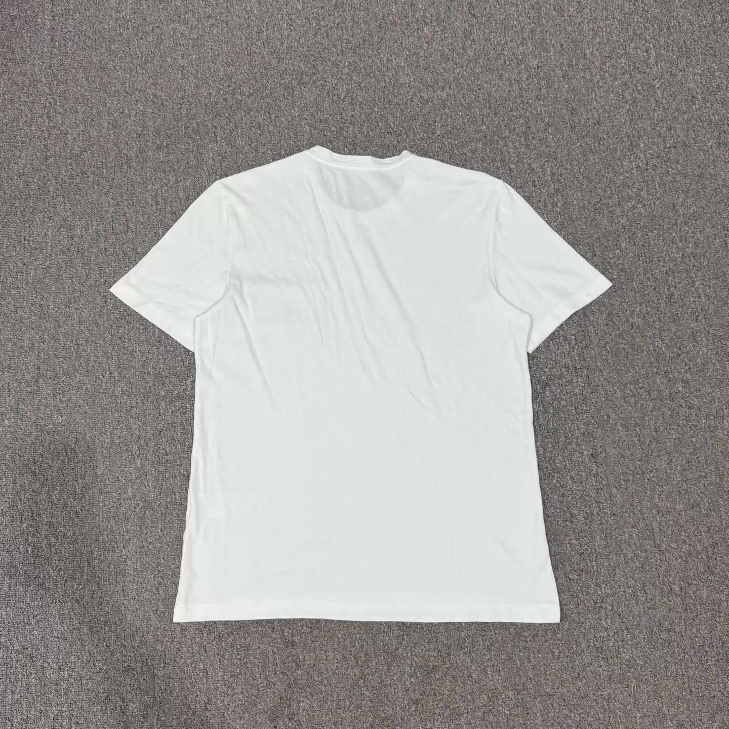 Louis Vuitton LV pocket allover print white pattern tee L 95new Size L / US 10 / IT 46 - 2 Thumbnail