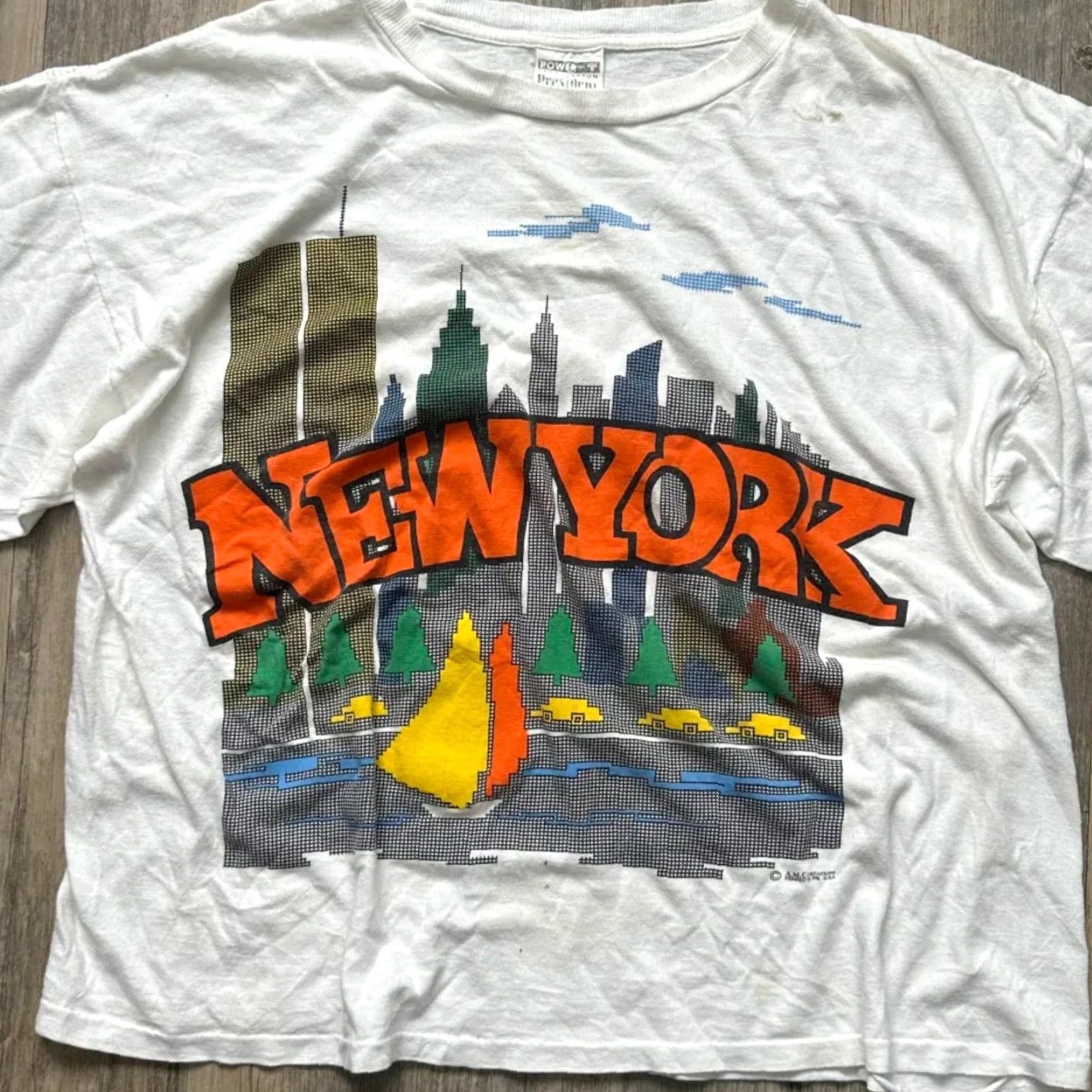Fruit Of The Loom VINTAGE New York City Skyline Shirt XL Mens White Boxy Fit 90s Fruit of the Loom T-Shirt Size US XL / EU 56 / 4 - 2 Thumbnail