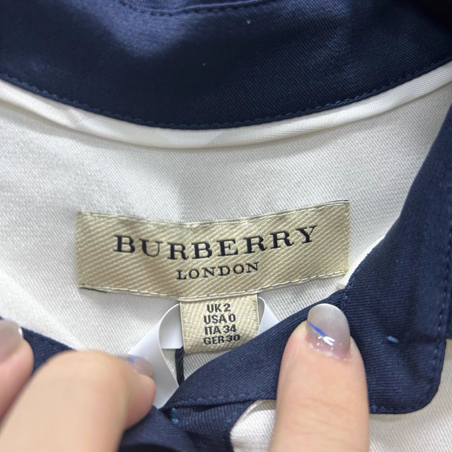 Burberry Burberry Women's Silk Shirt UK 2 New with Tags Size XXS / US 00 / IT 34 - 3 Thumbnail