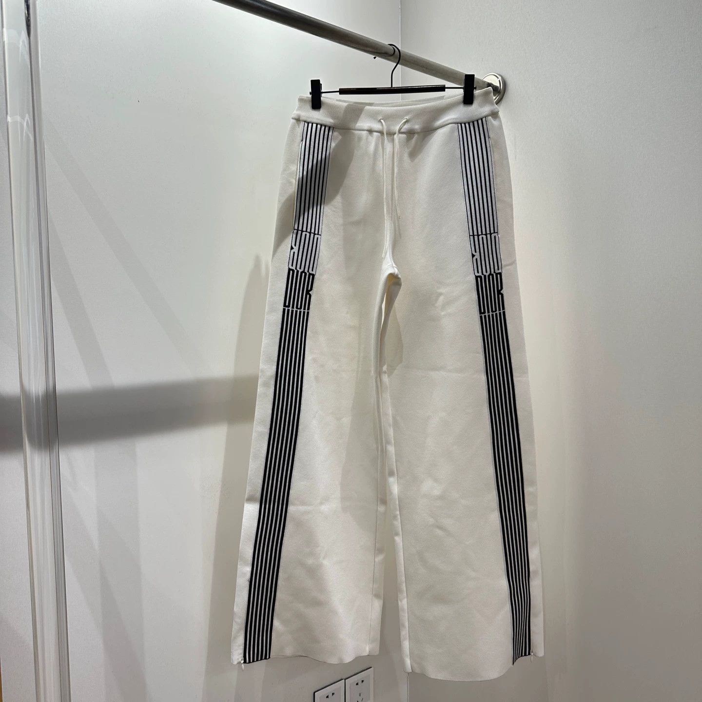 Christian Dior Monsieur DIOR 25SS waterfall stripe letter wide-leg pants 36 Size 26" / US 2 / IT 38 - 1 Thumbnail