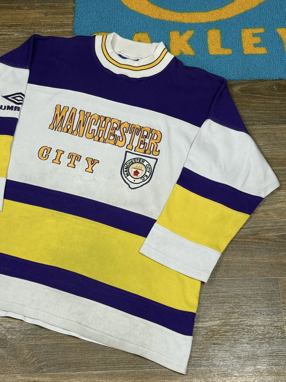 Umbro Vintage Umbro Manchester City 90 Big Logo White Sweatshirt Size US XL / EU 56 / 4 - 4 Thumbnail