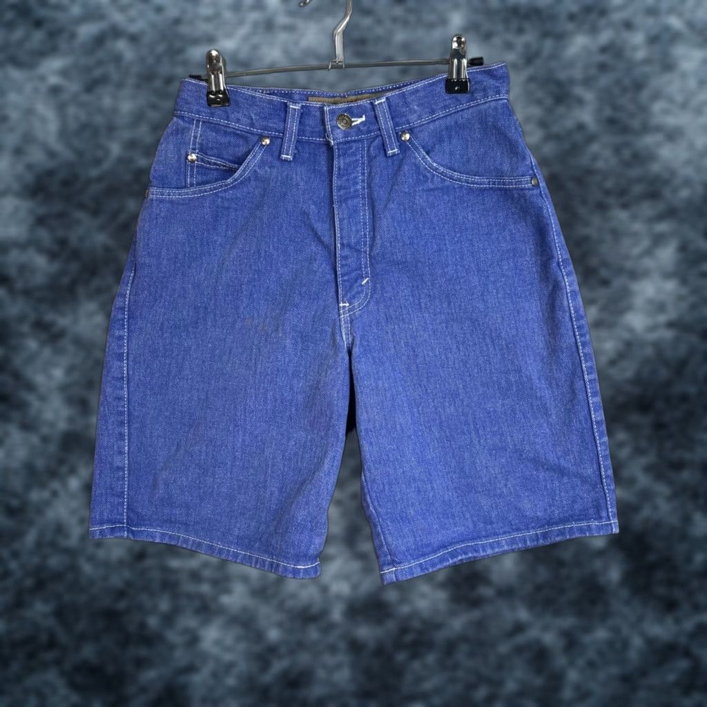 Levi's VINTAGE Levi's 900 Series Womens Bermuda Denim Shorts Blue 26in Waist 8in Inseam Size 7 High Rise Denim Jeans Shorts Womens Size 28" / US 6 / IT 42 - 1 Thumbnail