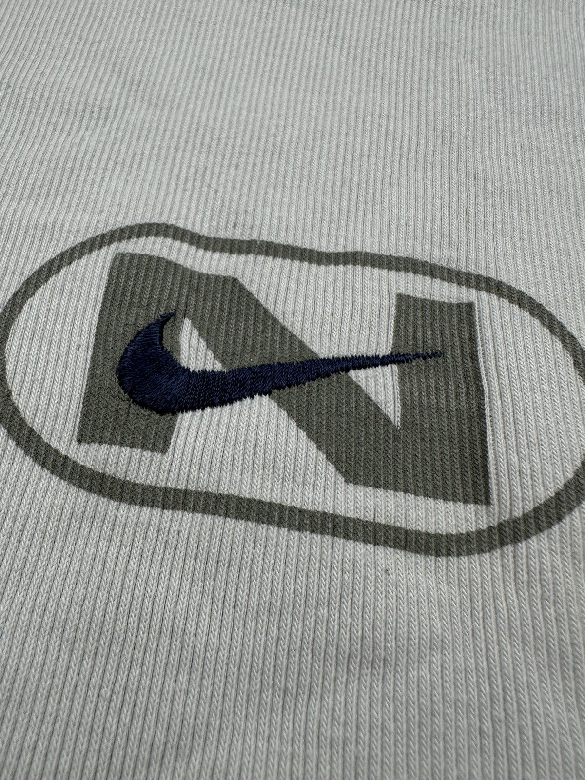 Nike Vintage Crewneck Nike Longsleeve center swoosh y2k logo USA Size US L / EU 52-54 / 3 - 4 Thumbnail