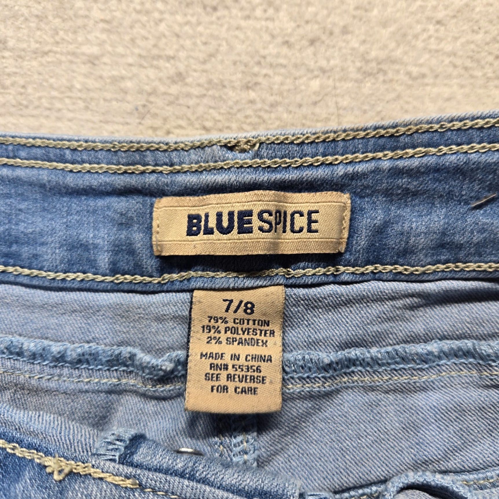 Vintage Blue Spice Blue Jean Shorts Shorts Light Wash Adult Women 8 Blue Distressed Shortie 90s? No decade given. Size 30" / US 8 / IT 44 - 3 Thumbnail