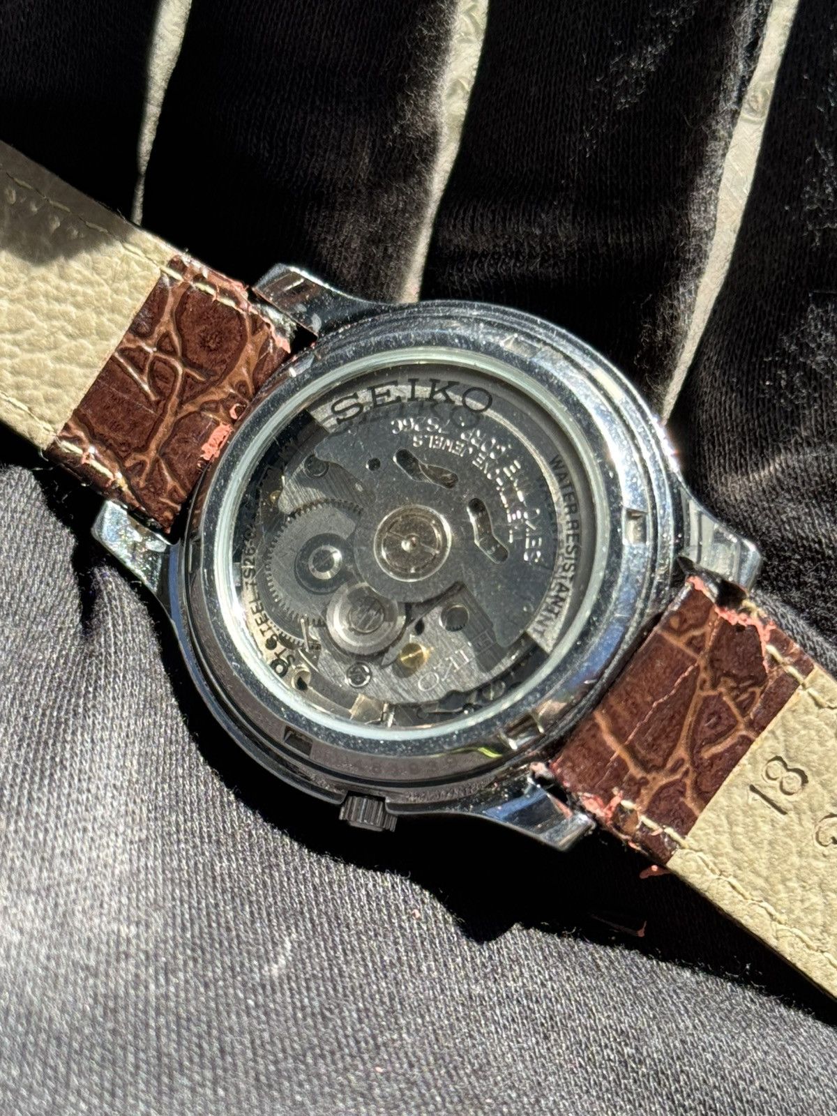 Seiko Seiko 5 Japan Made Automatic 21 Jewels SNKE01J1 Size 36 - 16 Thumbnail