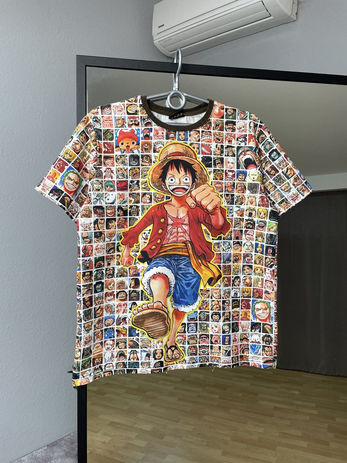 Anime ONE PIECE AOP × SHANKS x battle of marineford x fan bbotlegg Size US M / EU 48-50 / 2 - 1 Thumbnail