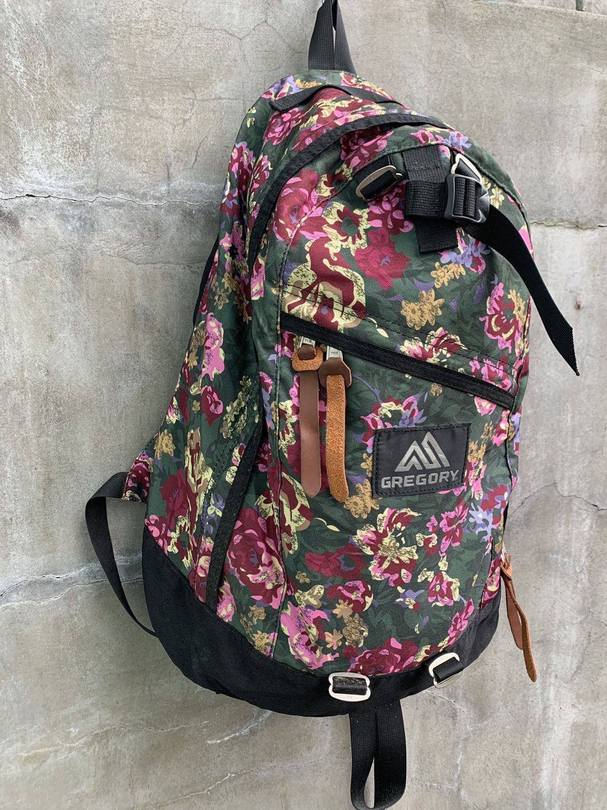 Gregory Floral Tapestry Daypack Backpack Size ONE SIZE - 3 Thumbnail