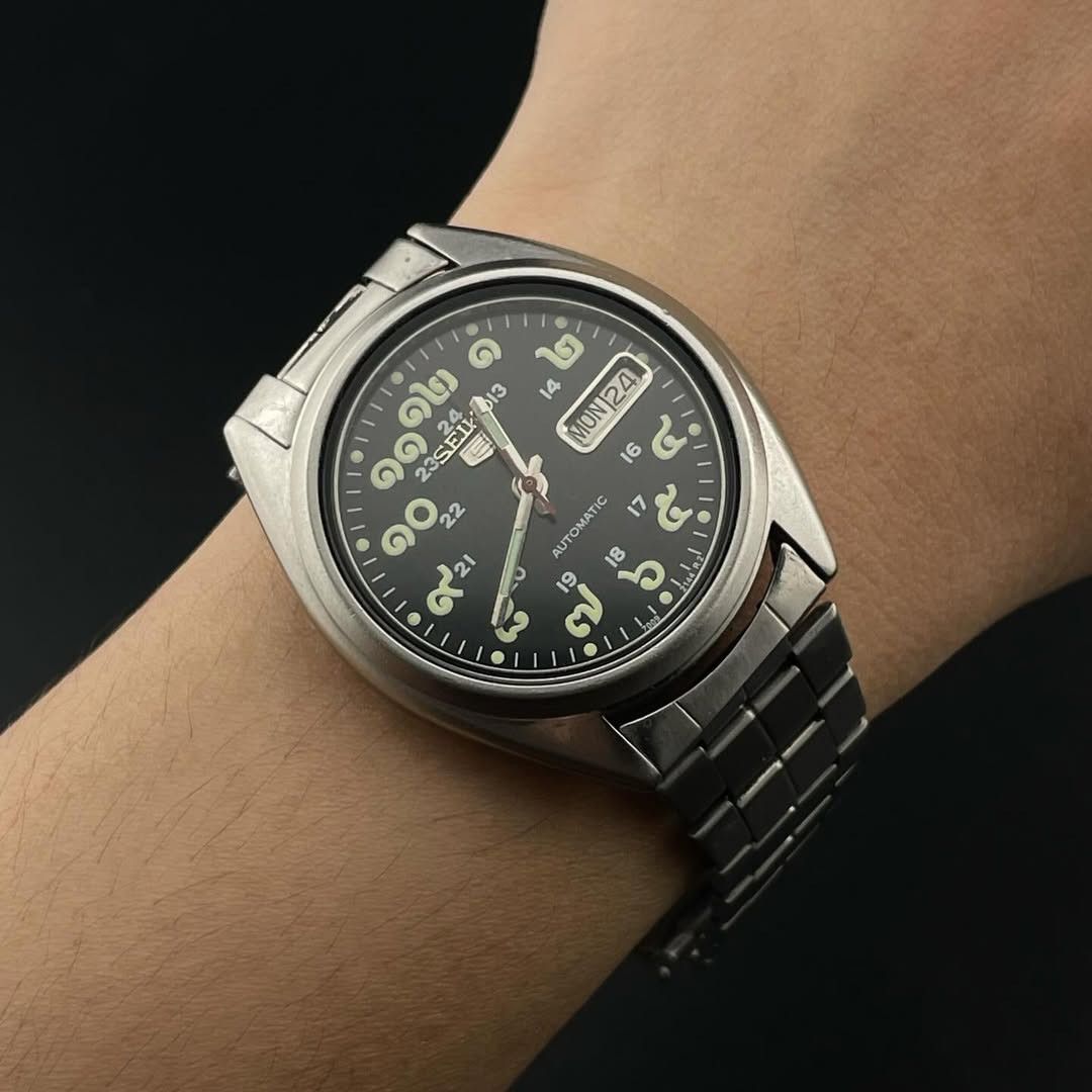 Seiko 1990’s VTG SEIKO 5 AUTOMATIC ( Japan ) Size 38 - 4 Thumbnail