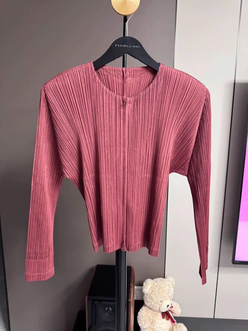 Issey Miyake Issey Miyake Pleated Zip-Up Cardigan - dmc Size US M / EU 48-50 / 2 - 1 Thumbnail