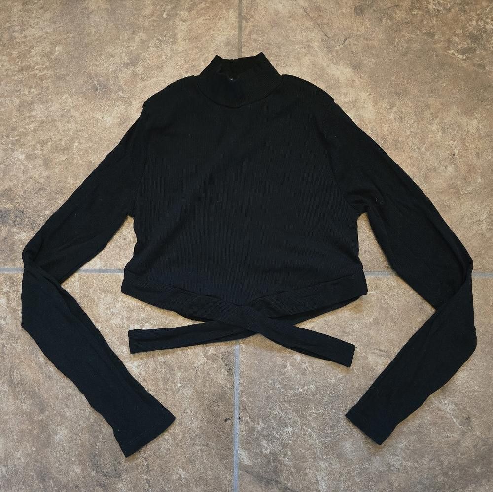 Designer Black Cross Wrapped Ambiance Crop Long Sleeve Size L / US 10 / IT 46 - 1 Thumbnail