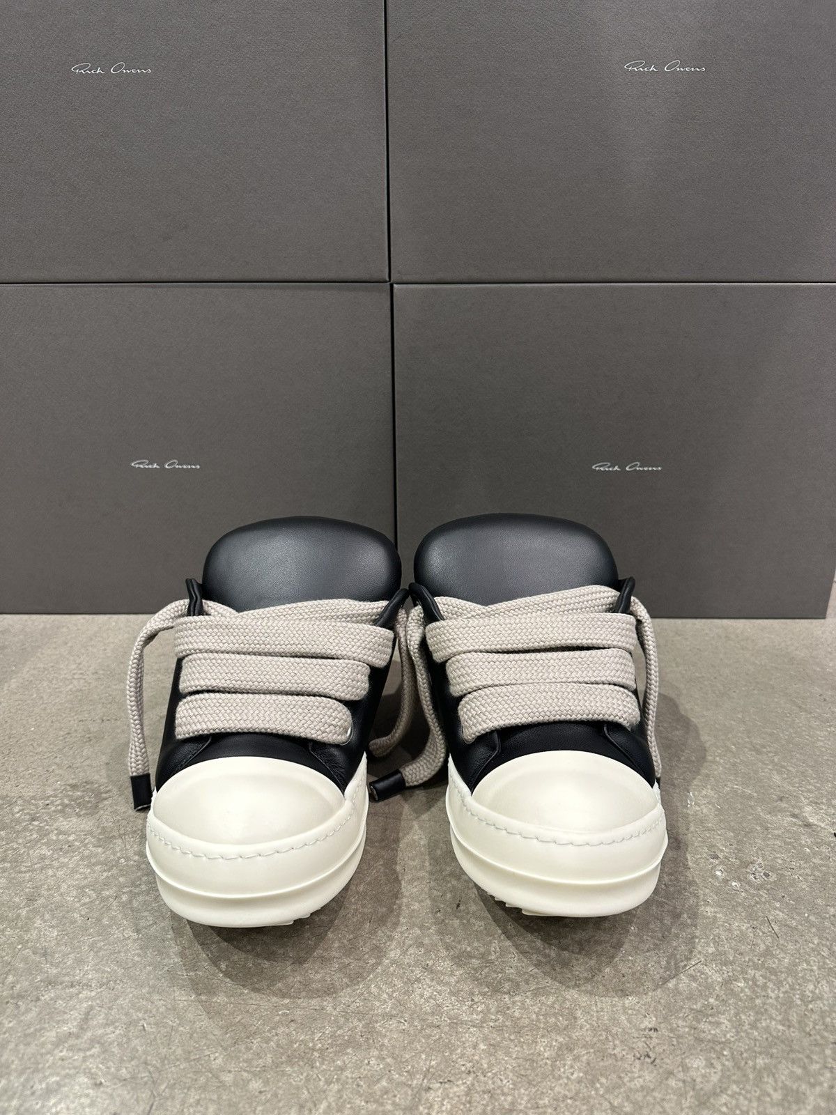 Rick Owens RICK OWENS - Jumbo Lace Low Black Milk Size US 9 / EU 42 - 3 Thumbnail