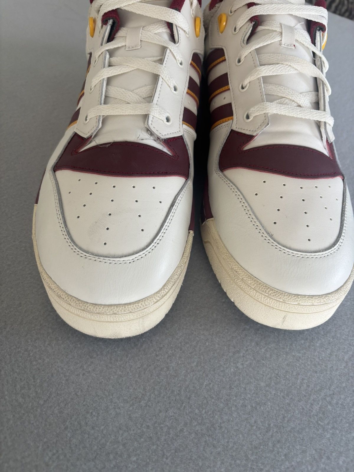 Adidas Adidas Rivalry Low Size 17 White Burgundy Retro Basketball Size US 15 / EU 48 - 10 Thumbnail