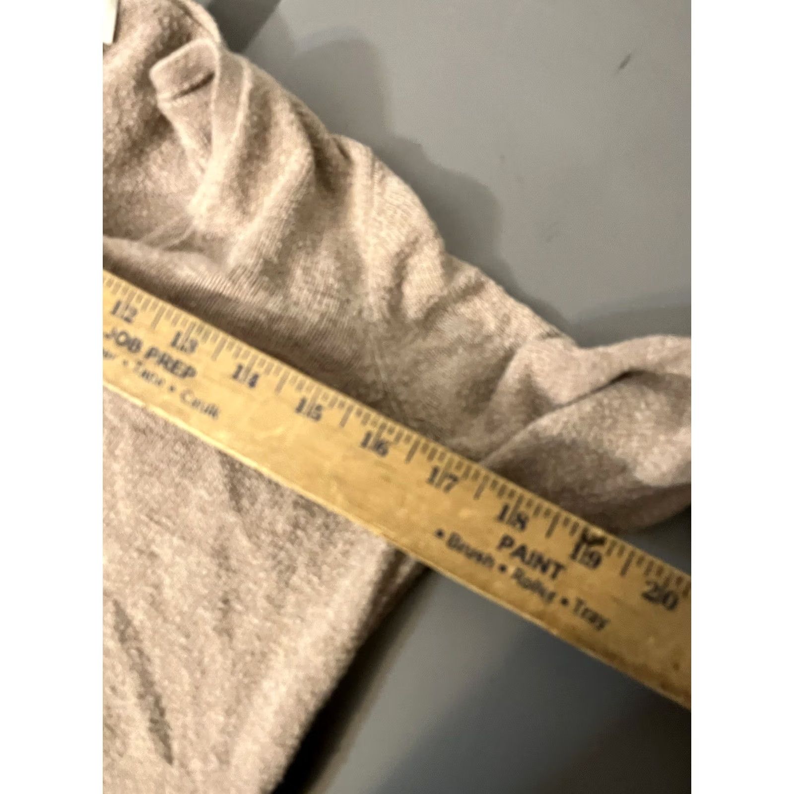 Old Navy Old Navy Womens Sweater Pullover Beige Solid LS V-Neck Medium Size M / US 6-8 / IT 42-44 - 6 Thumbnail