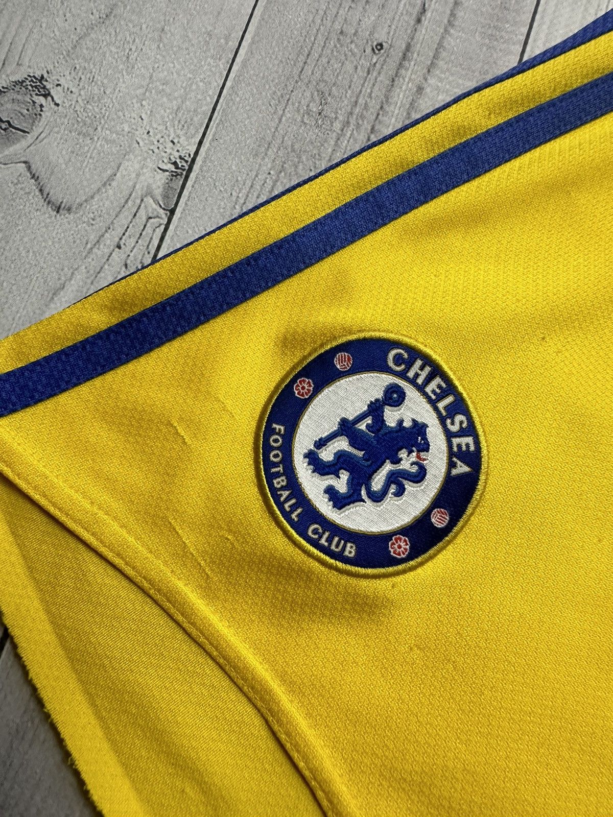 Vintage Vintage adidas Chelsea soccer shorts size M 15 Malouda Size US 32 / EU 48 - 3 Thumbnail