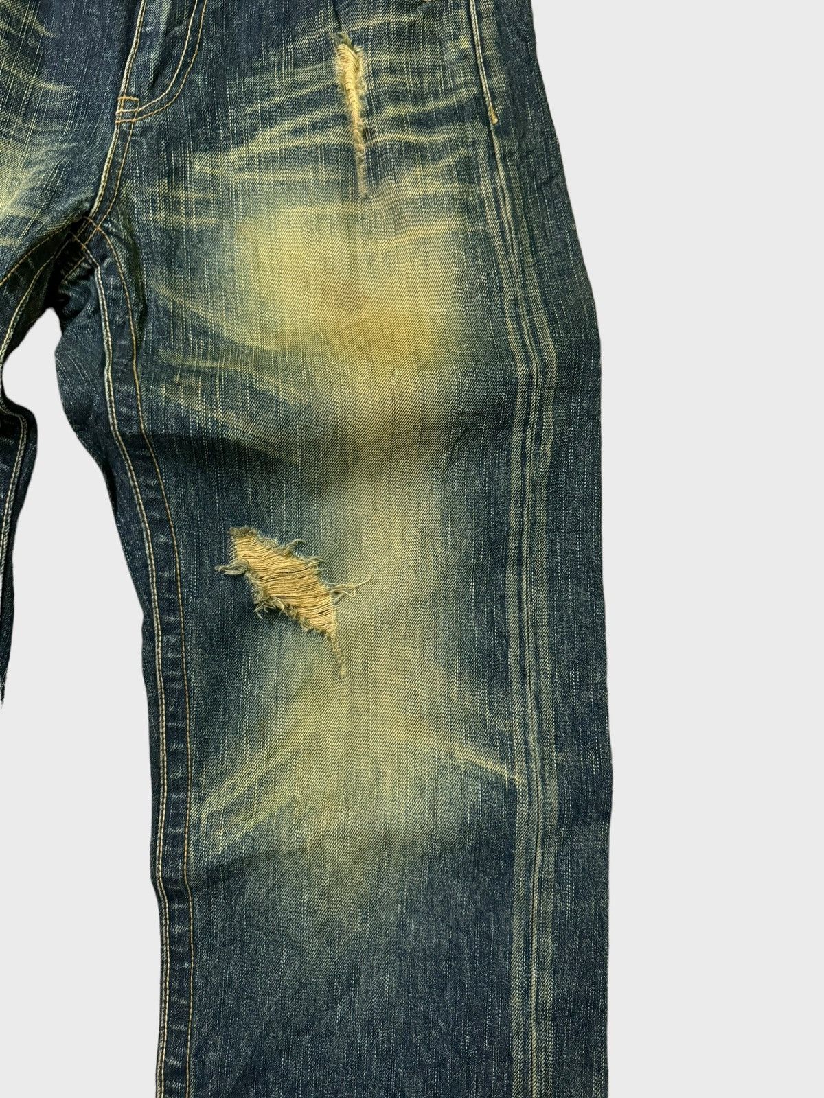 Tornado Mart Made in Japan Osaka Big Train Distressed Denim Jeans Size US 29 - 6 Thumbnail