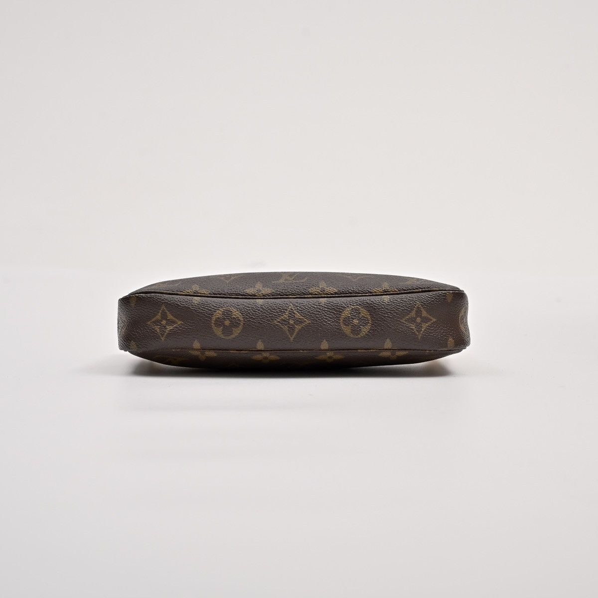 Louis Vuitton Louis Vuitton Pochette Accessoires Monogram Leather Bag Size ONE SIZE - 13 Thumbnail