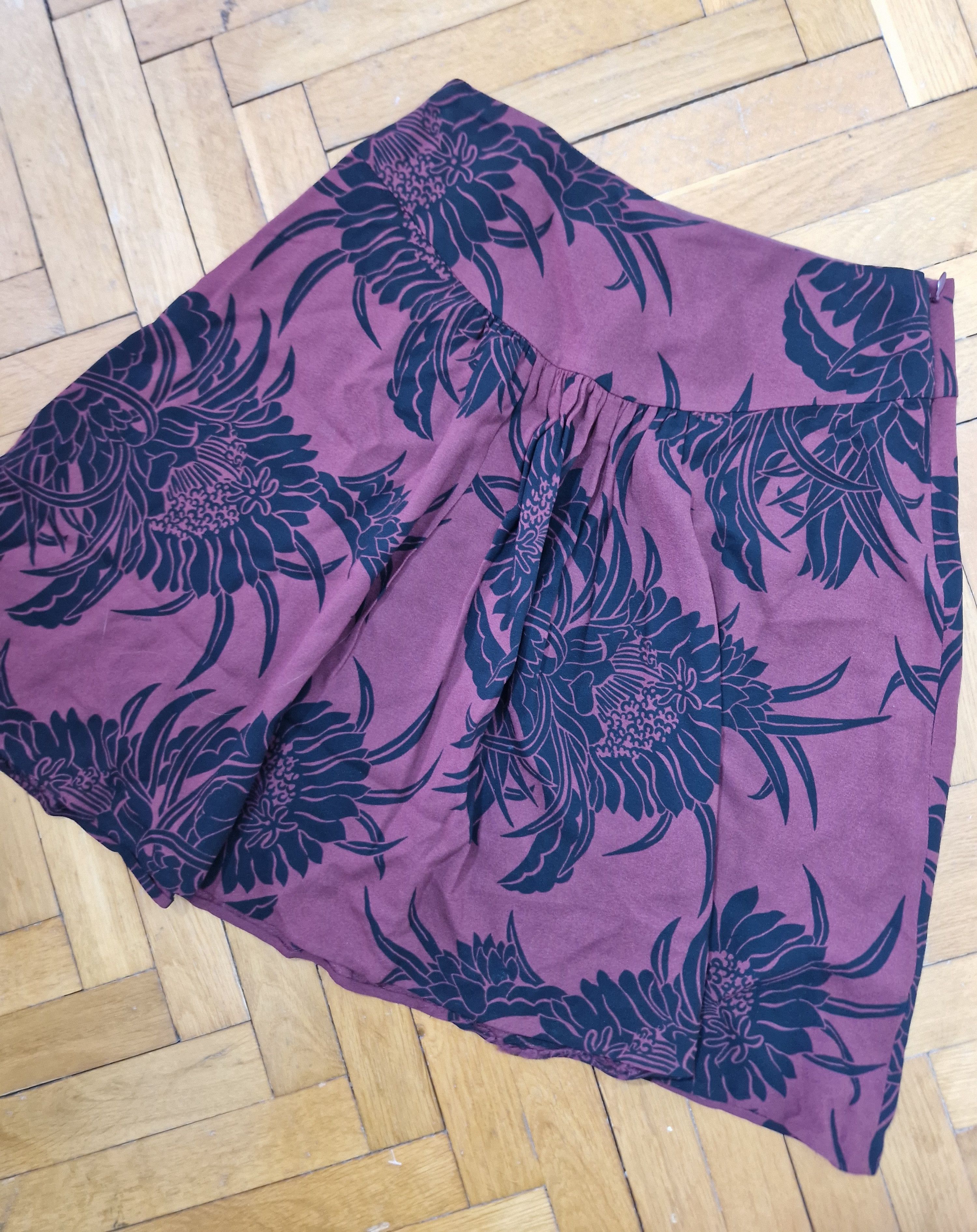 Prada Prada S/S 2014 vintage silk skirt Size 26" / US 2 / IT 38 - 2 Thumbnail