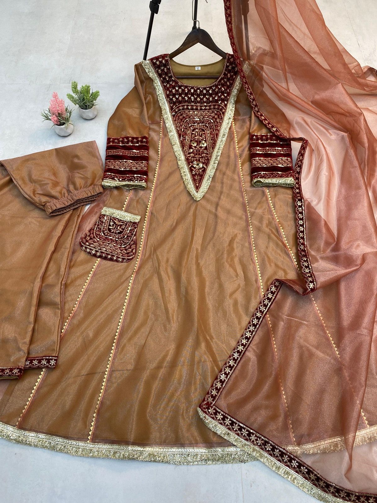 Vintage NEW DESIGNER STYLE FLAILED KALI SUIT PANT WITH DUPATTA Size ONE SIZE - 12 Thumbnail